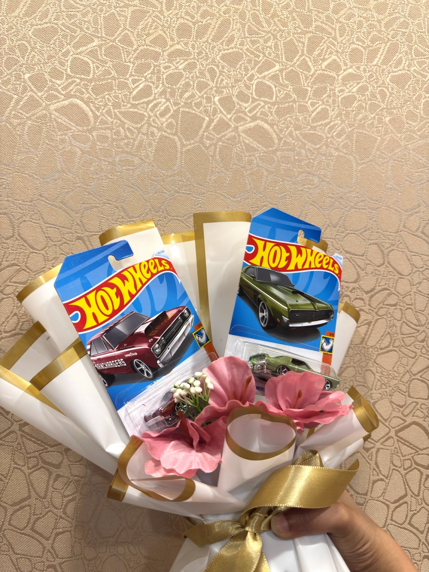 The Hot Wheels Bouquet - Vintage Drive Edition