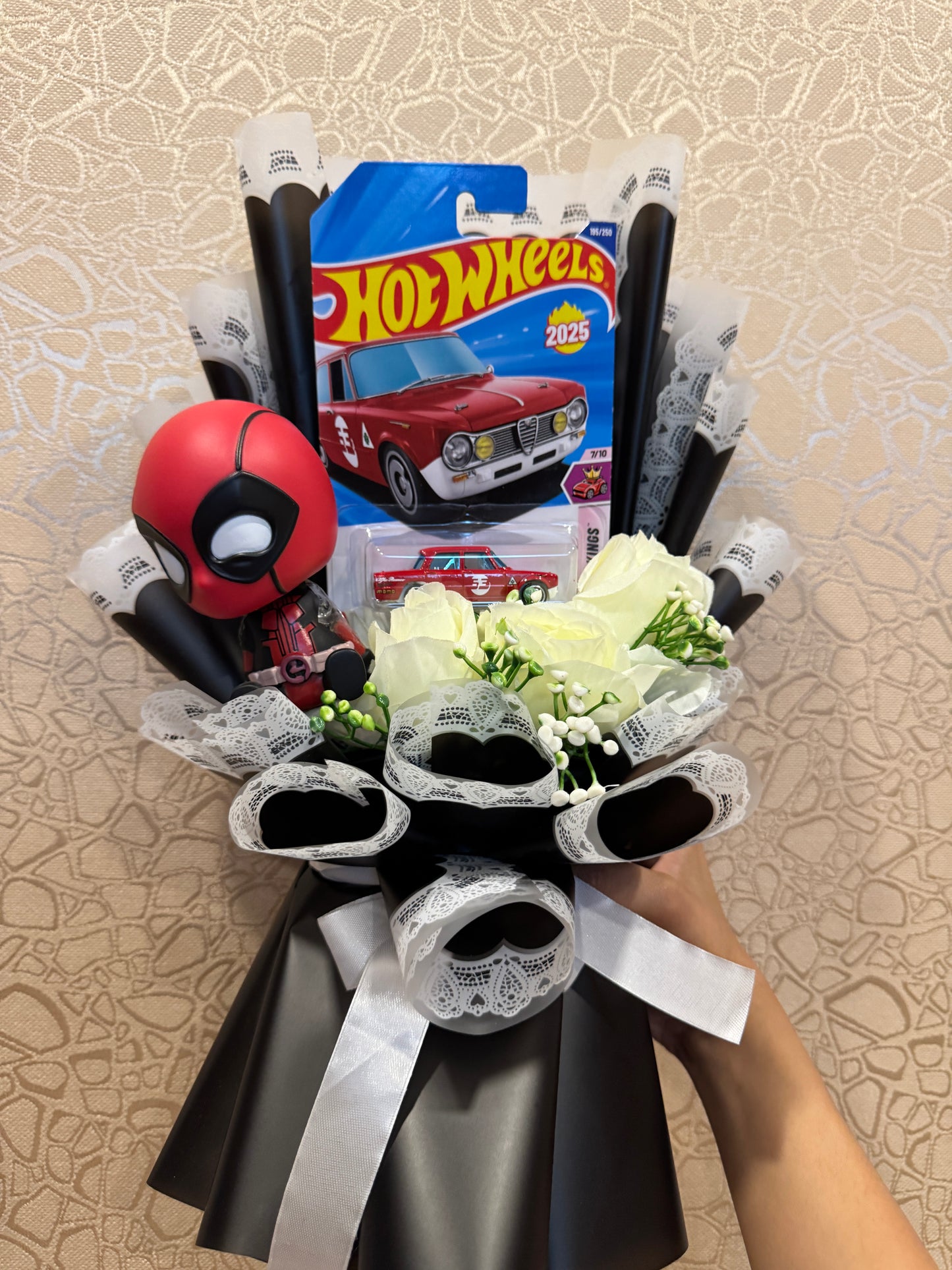 Deadpool Hot Wheels Premium Bouquet – Crimson Cruise Edition