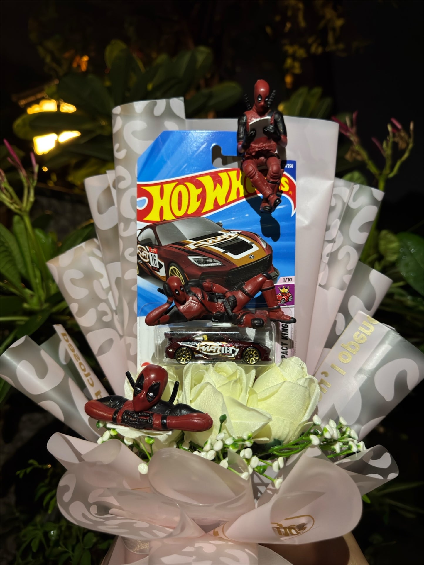 Hot Wheels Bouquet – Deadpool Drift Deluxe