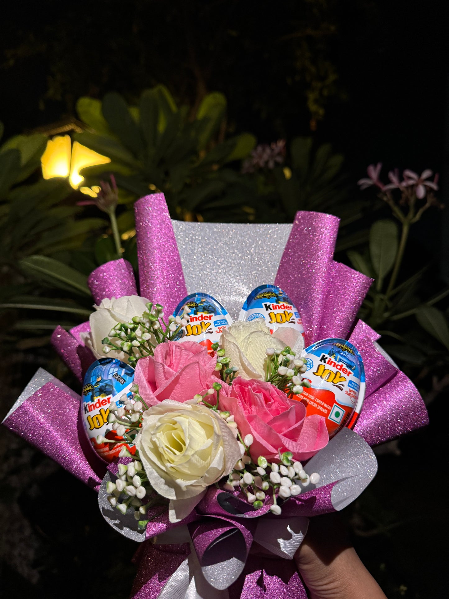 Batman Batwheels Kinder Joy Glitter Bouquet – A Sparkling Surprise with Superhero Joy ( 4 Pieces)