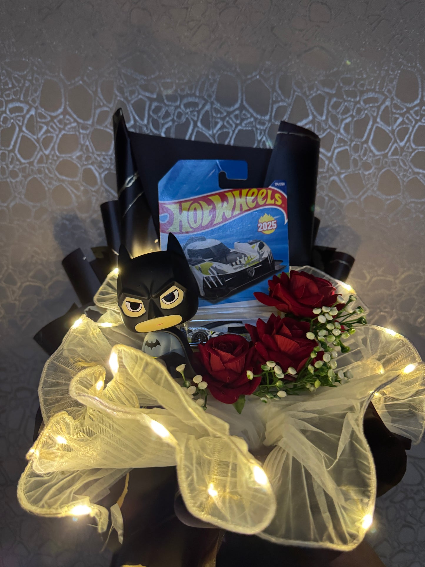 Premium Hot Wheels Bouquet - The Shinning Batman