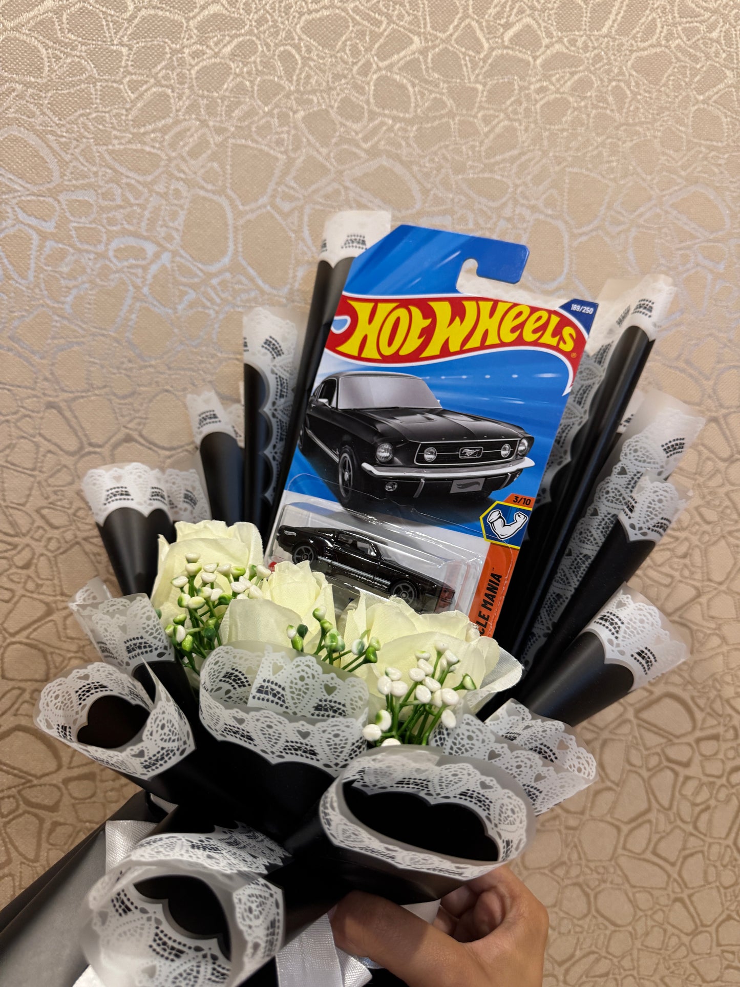 1967 Ford Mustang Hot Wheels Premium Bouquet – Classic Muscle Edition