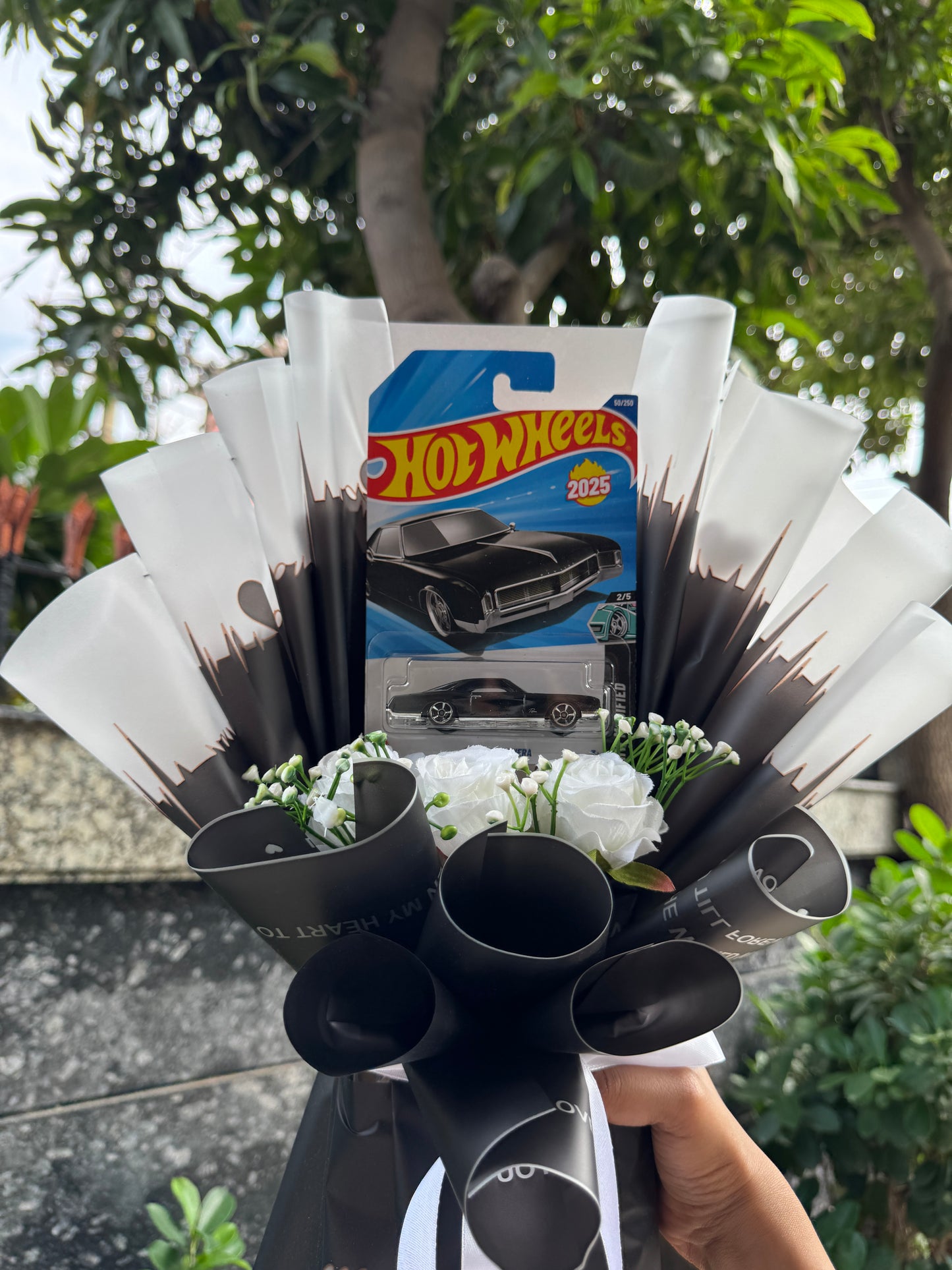 1968 Buick Riviera Hot Wheels Bouquet – Premium Black Vintage Edition