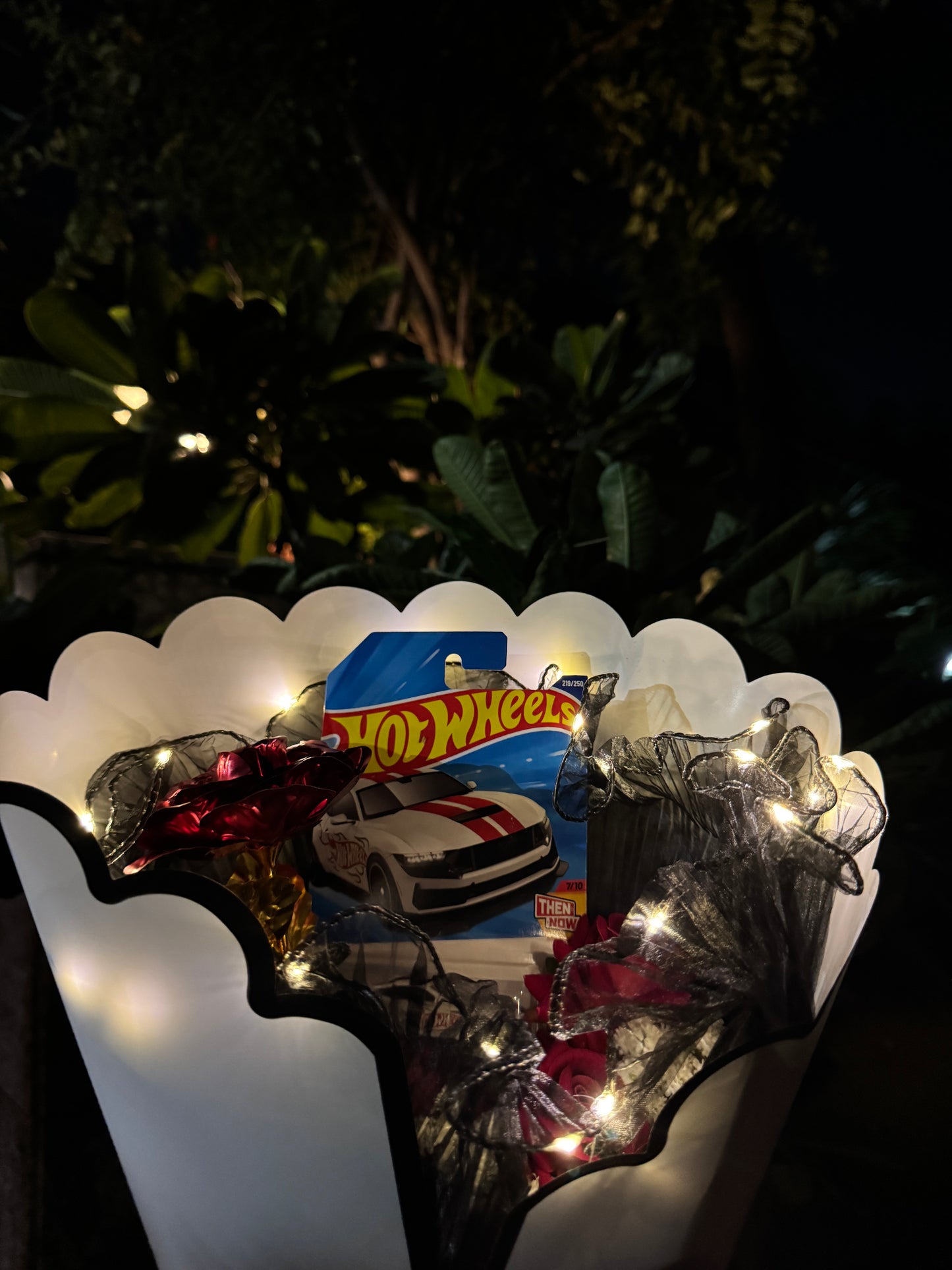 Mustang Dark Horse Hot Wheels Bouquet - The Super star
