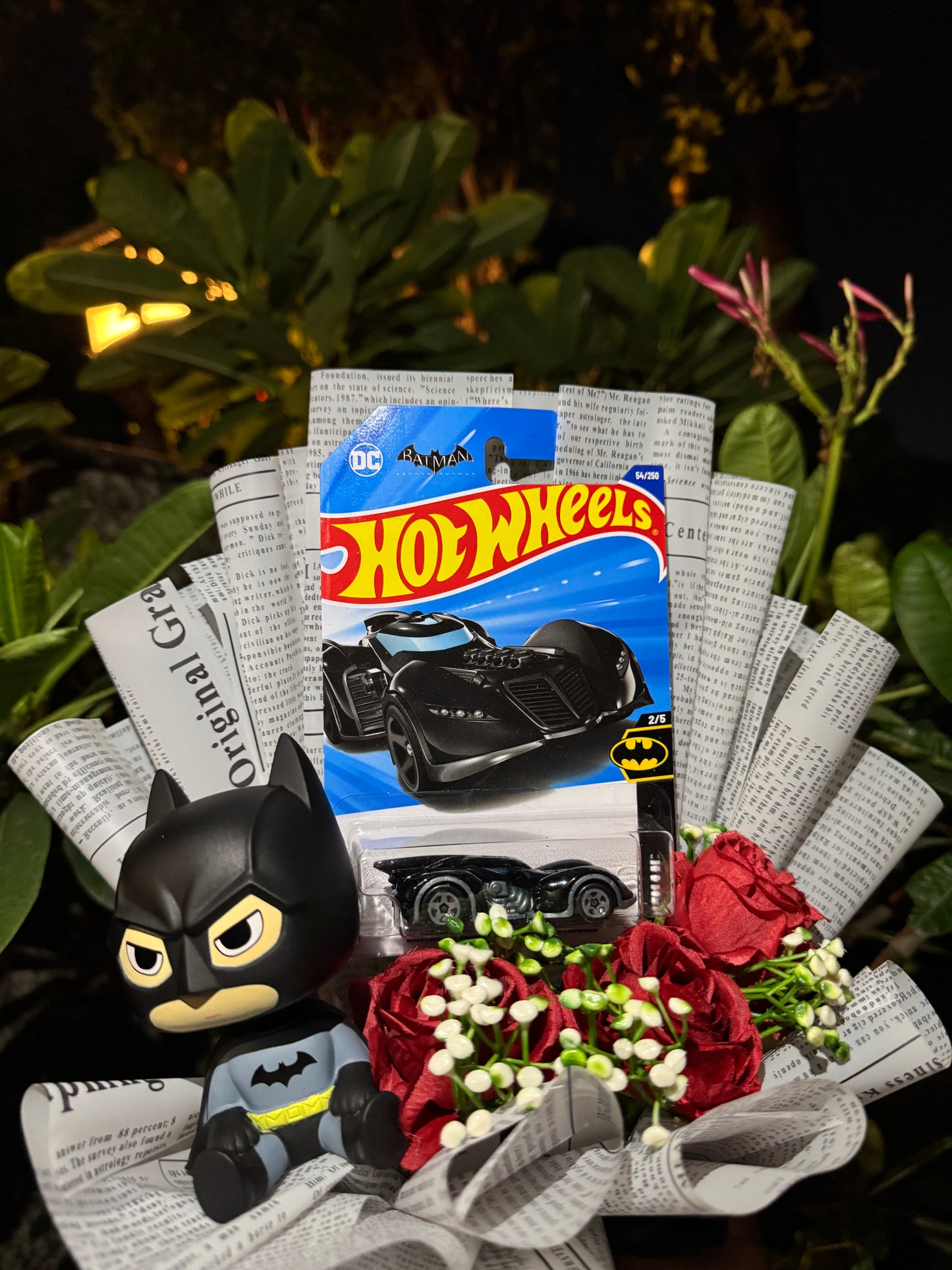 Batman Batmobile Hot Wheels Hero Edition Bouquet – Gotham Power Pack