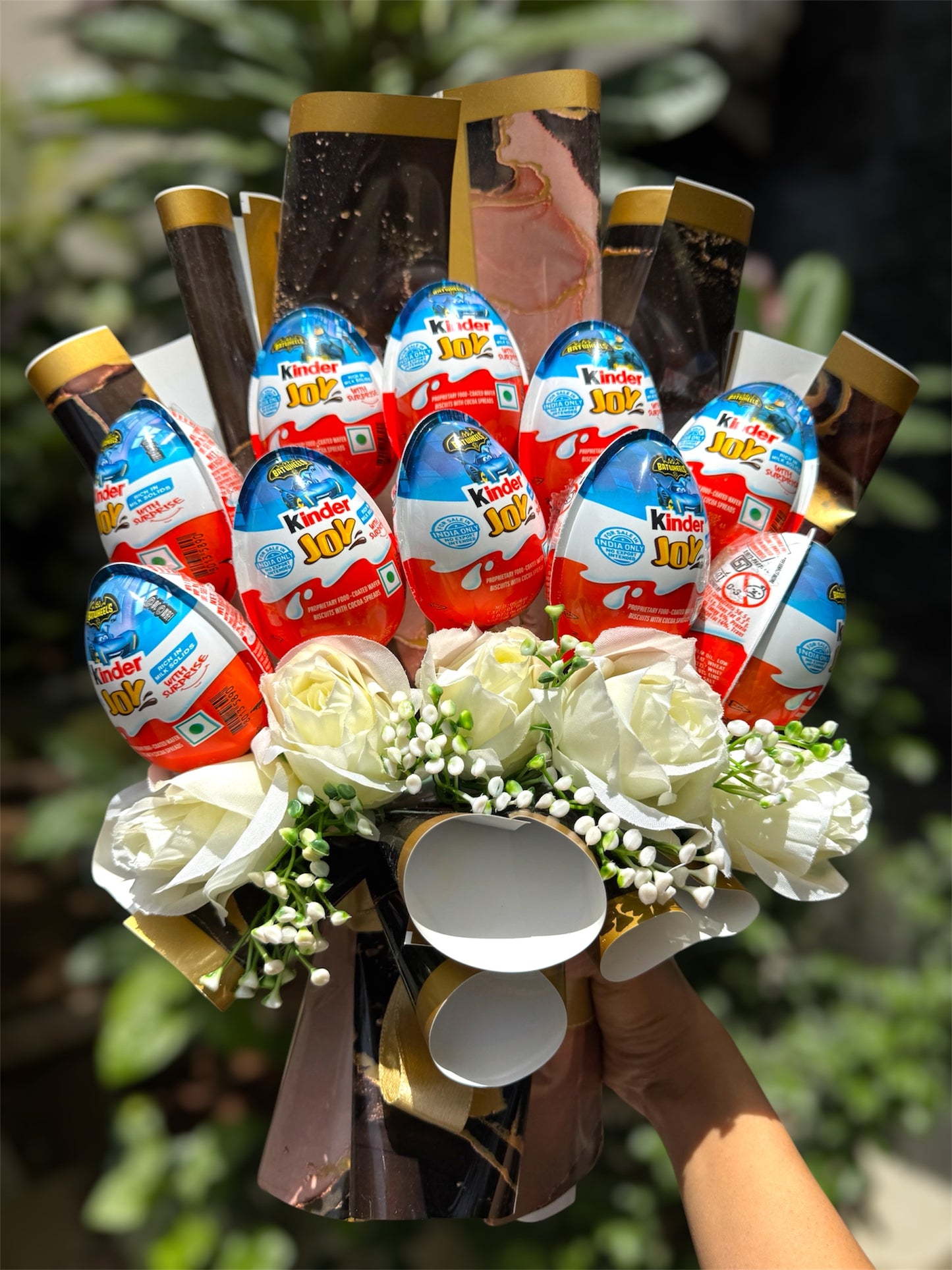 Batwheels Kinderjoy Bouquet - For Batman Lovers (10 pieces)