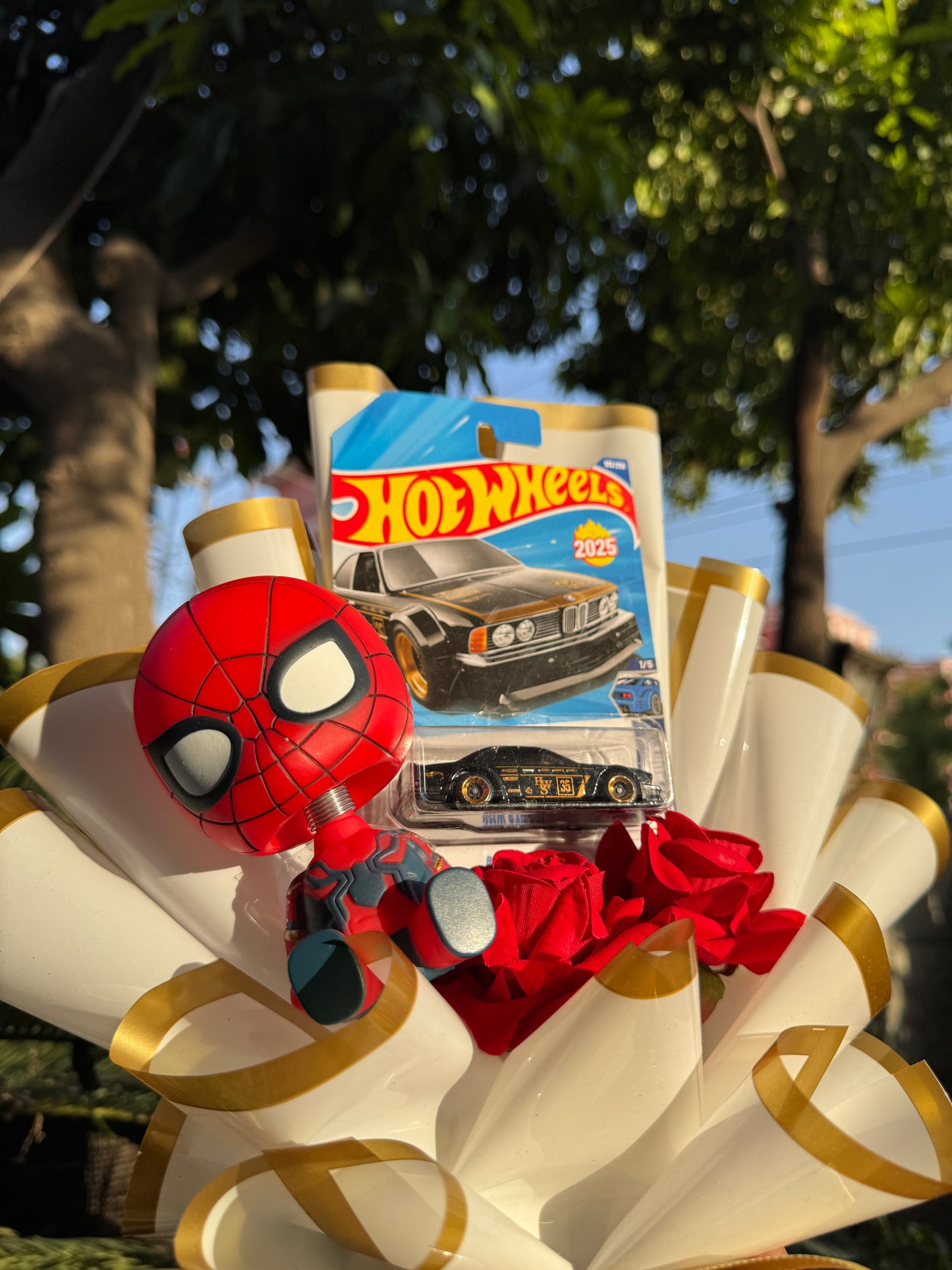 BMW Elegance – Spider Man Edition Hot Wheels Bouquet