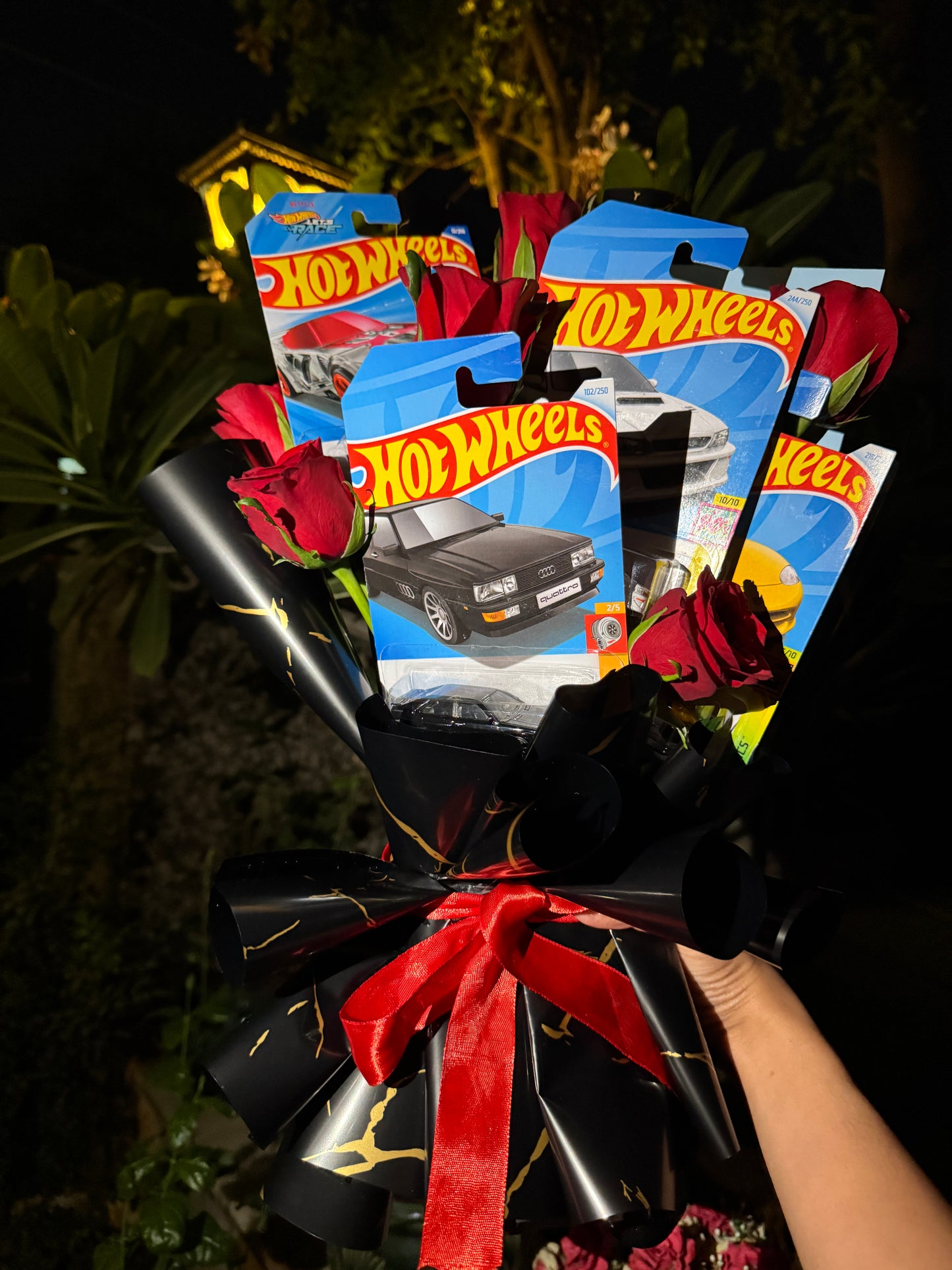 Hot wheels Bouquet - The Royal Drive