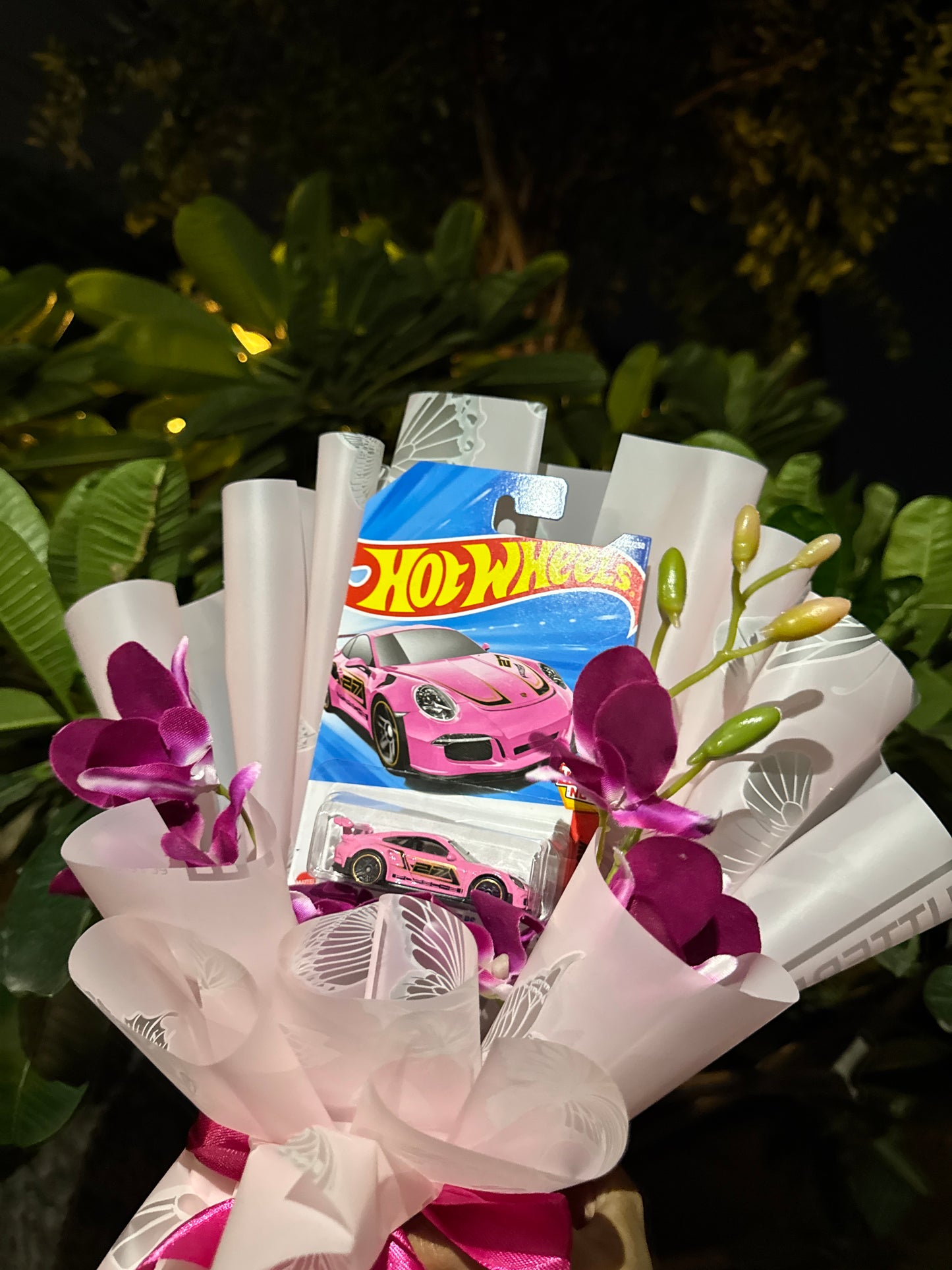 Porsche 911 GT3 RS Hot Wheels Bouquet – The Collector’s Jewel