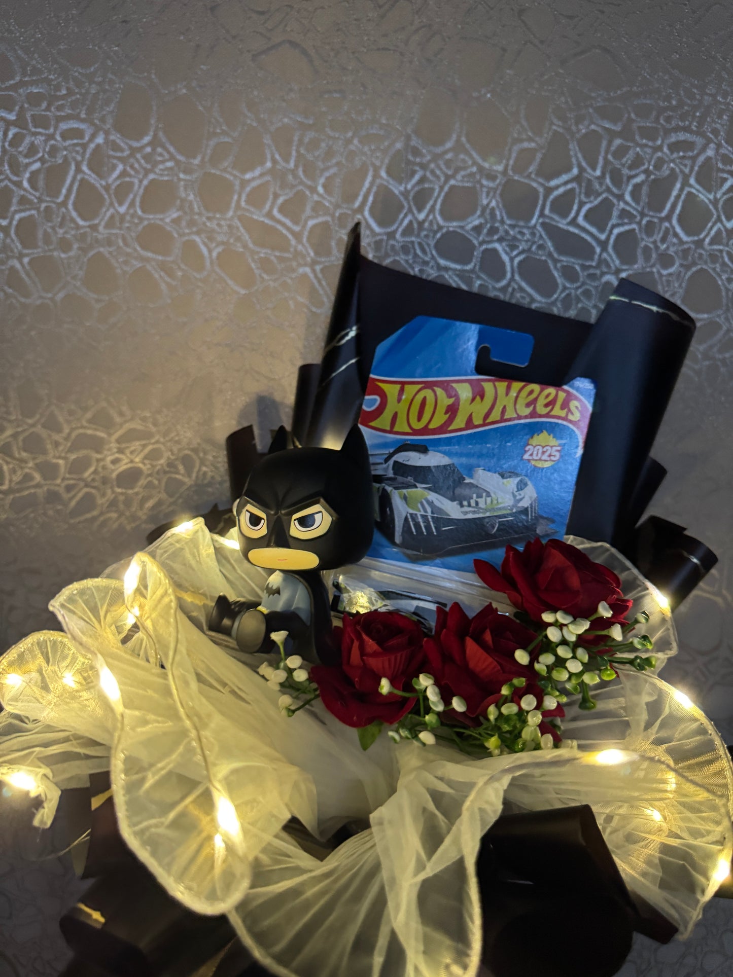 Premium Hot Wheels Bouquet - The Shinning Batman