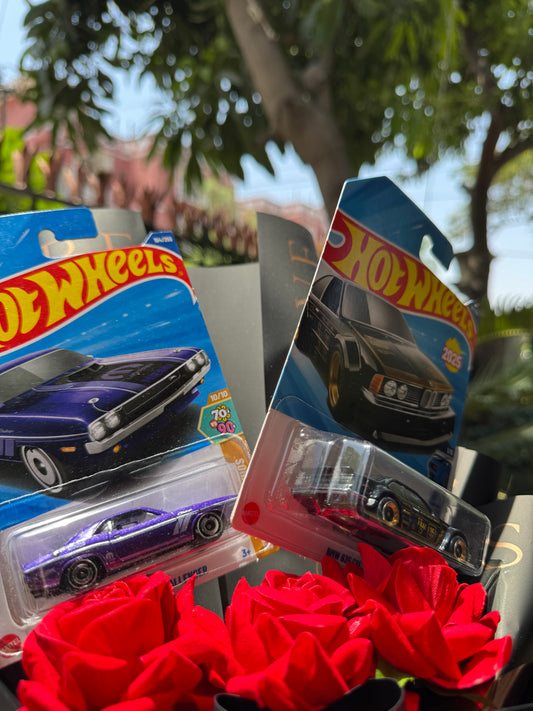 Hot Wheels Bouquet – BMW & Dodge Challenger Edition