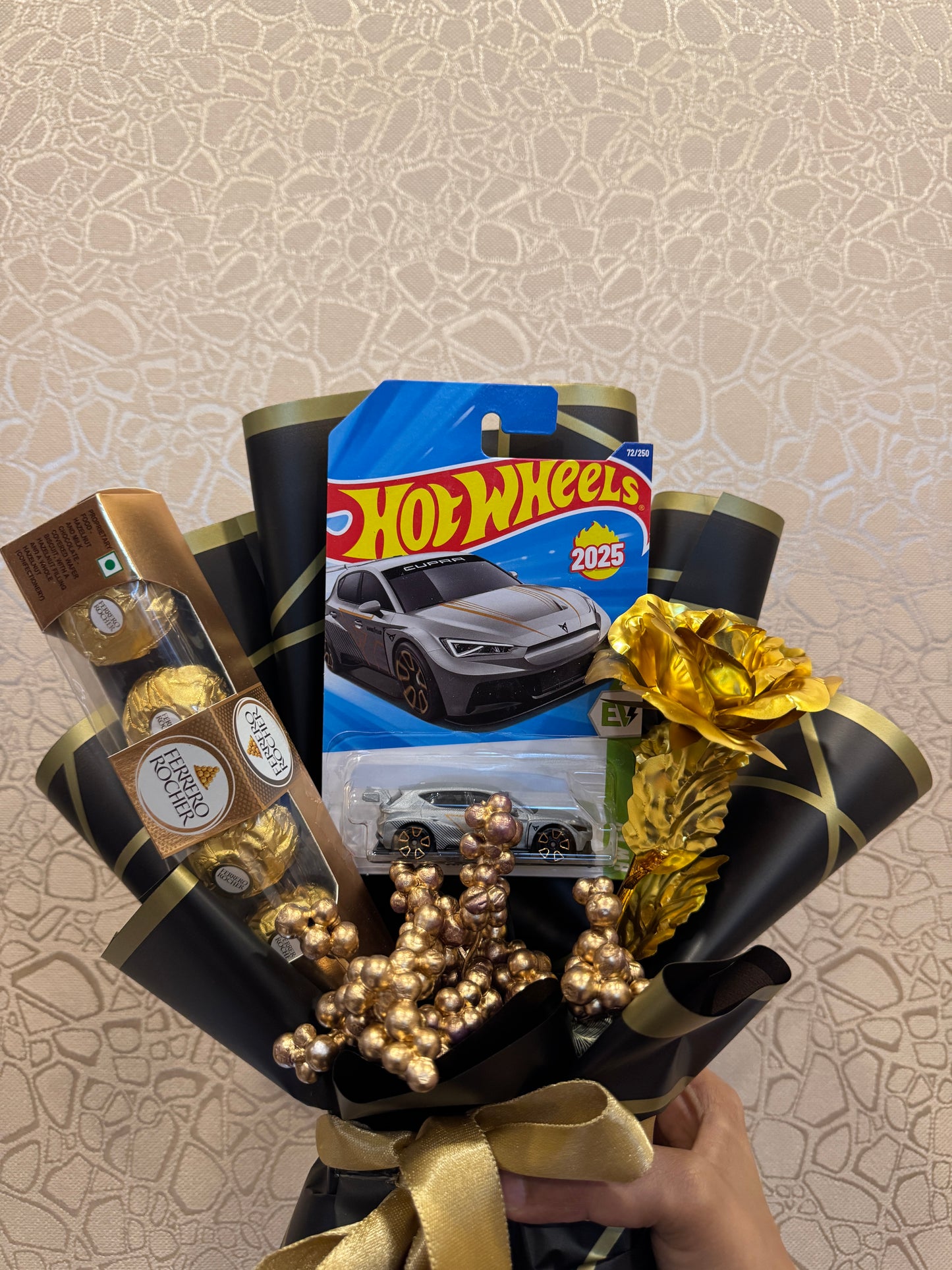 The Golden Pie Hot wheels Bouquet
