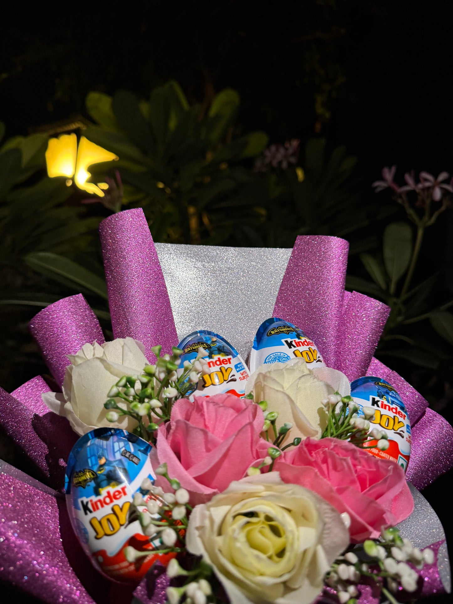 Batman Batwheels Kinder Joy Glitter Bouquet – A Sparkling Surprise with Superhero Joy ( 4 Pieces)