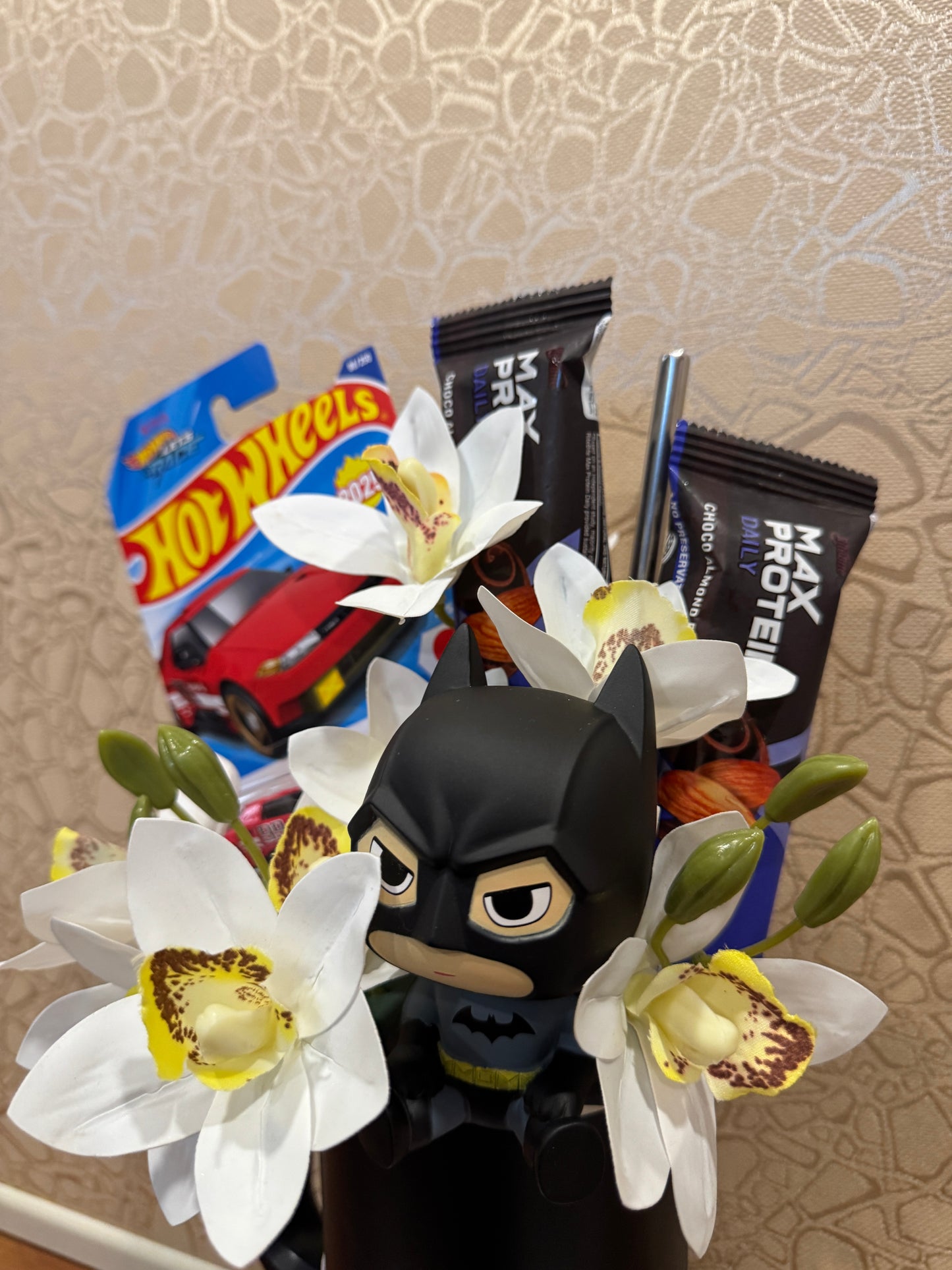 Tumbler Hot Wheels Bouquet - Cymbidium Orchids