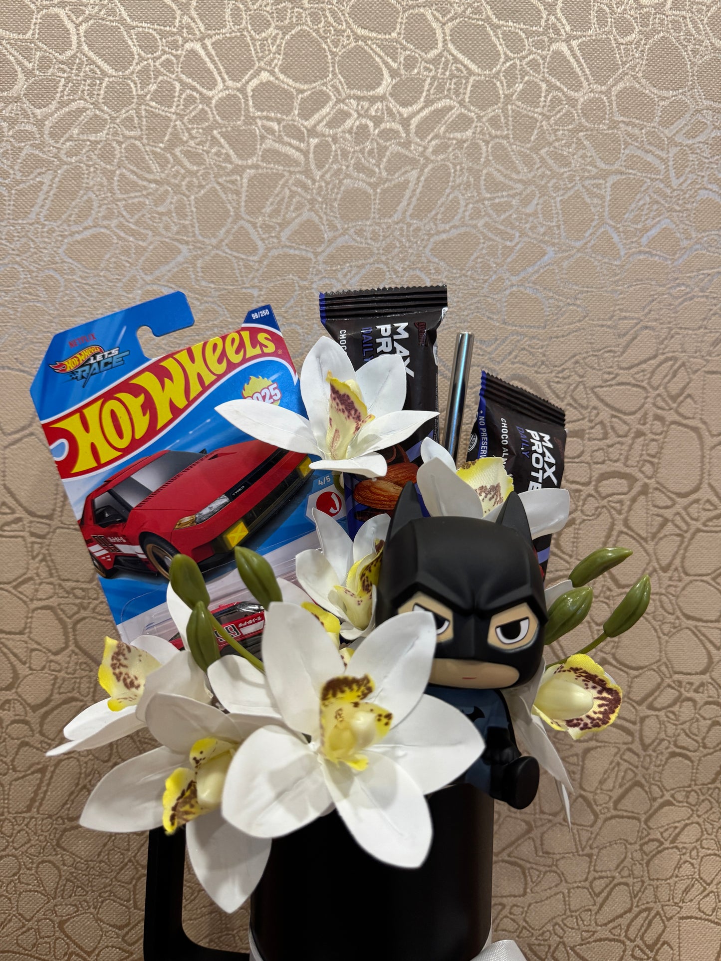 Tumbler Hot Wheels Bouquet - Cymbidium Orchids