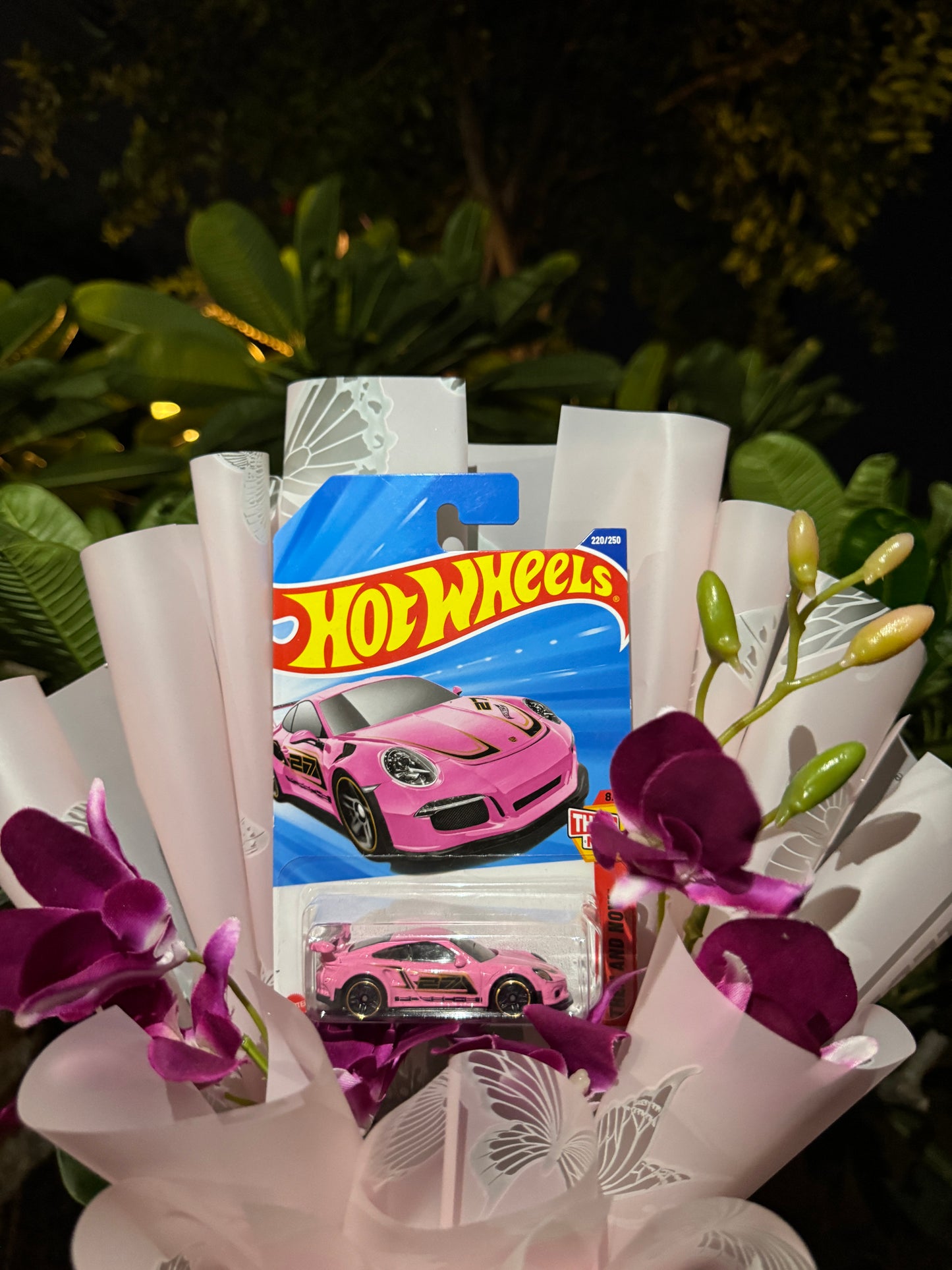 Porsche 911 GT3 RS Hot Wheels Bouquet – The Collector’s Jewel