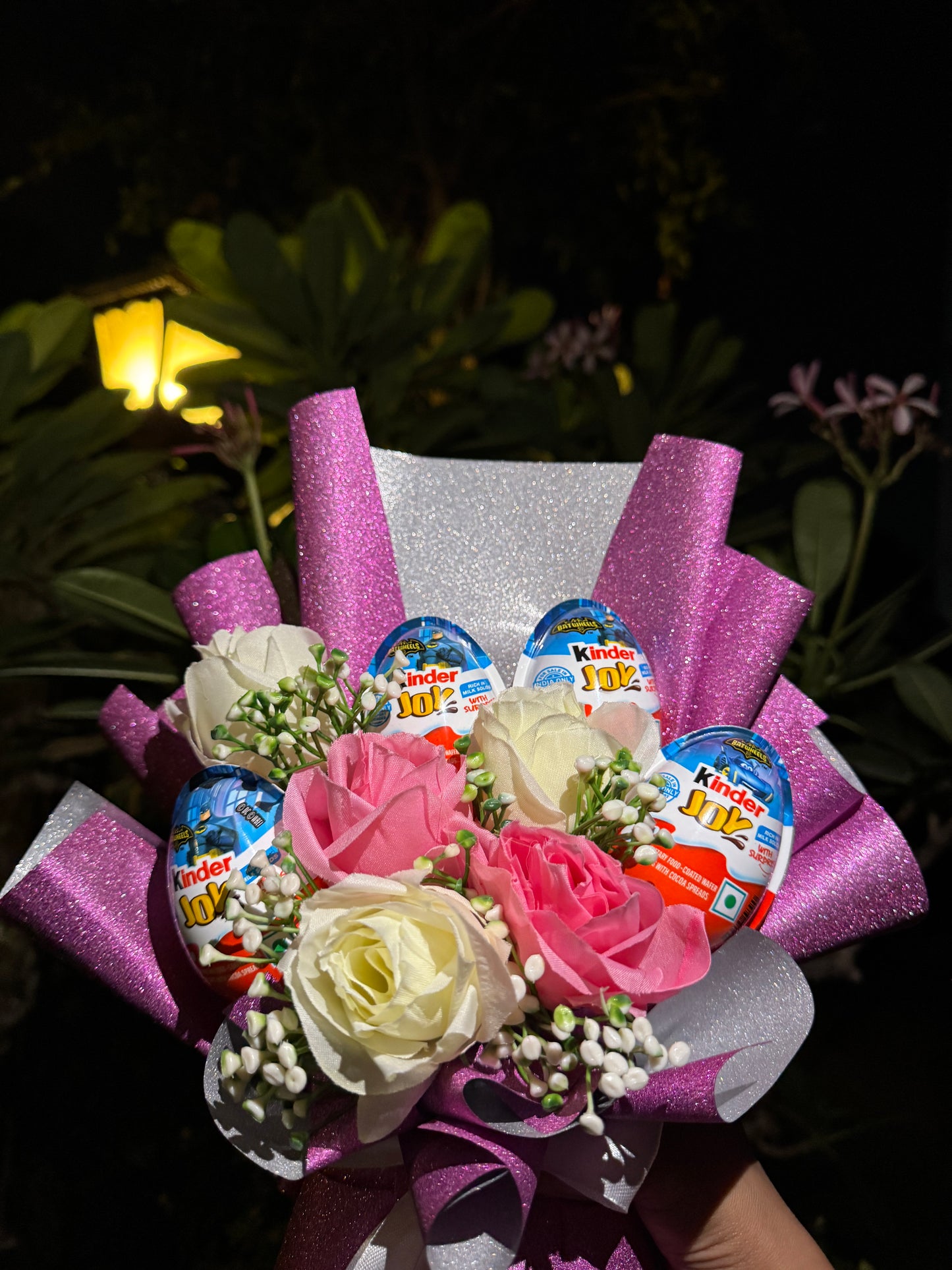 Batman Batwheels Kinder Joy Glitter Bouquet – A Sparkling Surprise with Superhero Joy ( 4 Pieces)