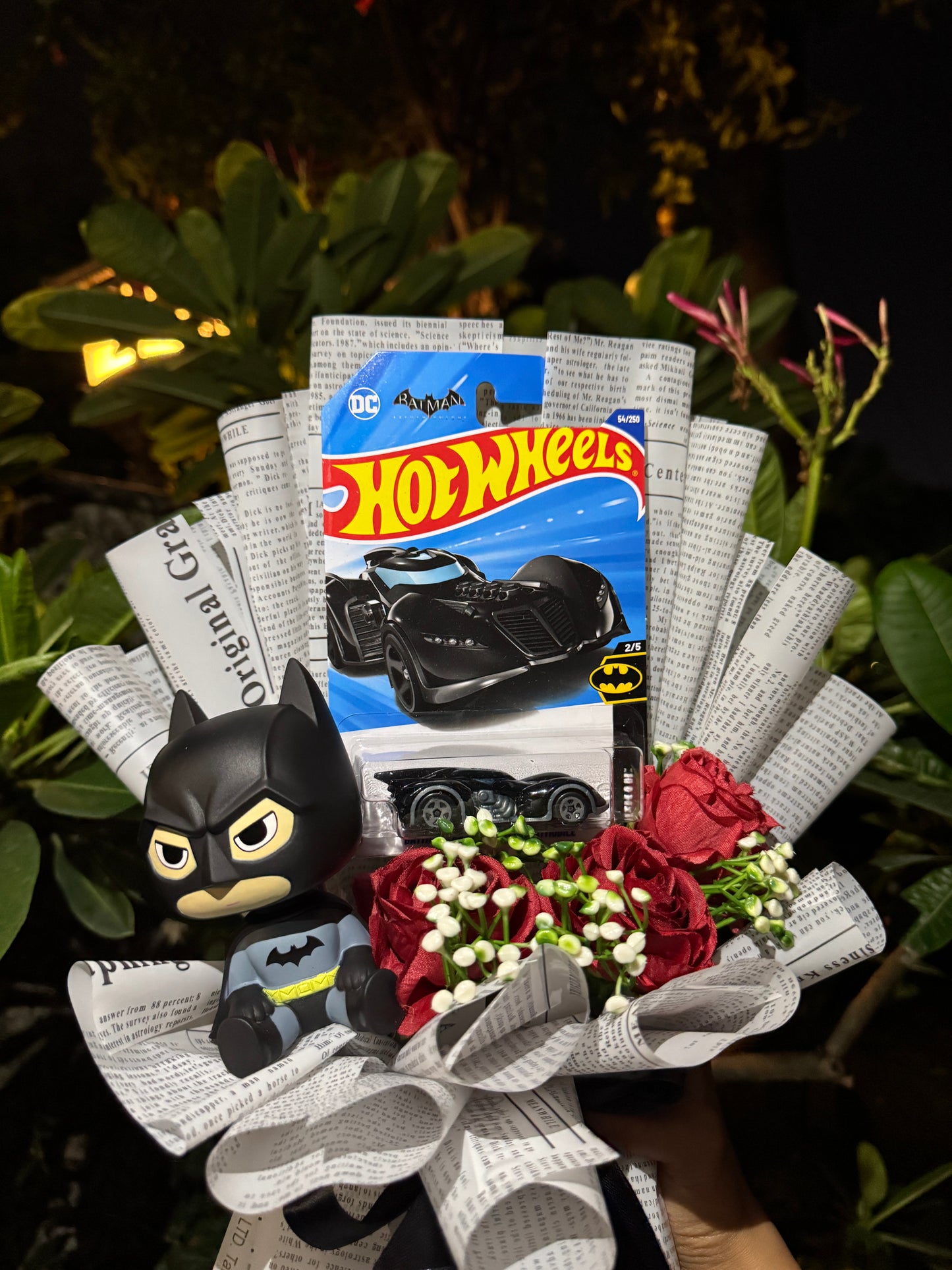 Batman Batmobile Hot Wheels Hero Edition Bouquet – Gotham Power Pack