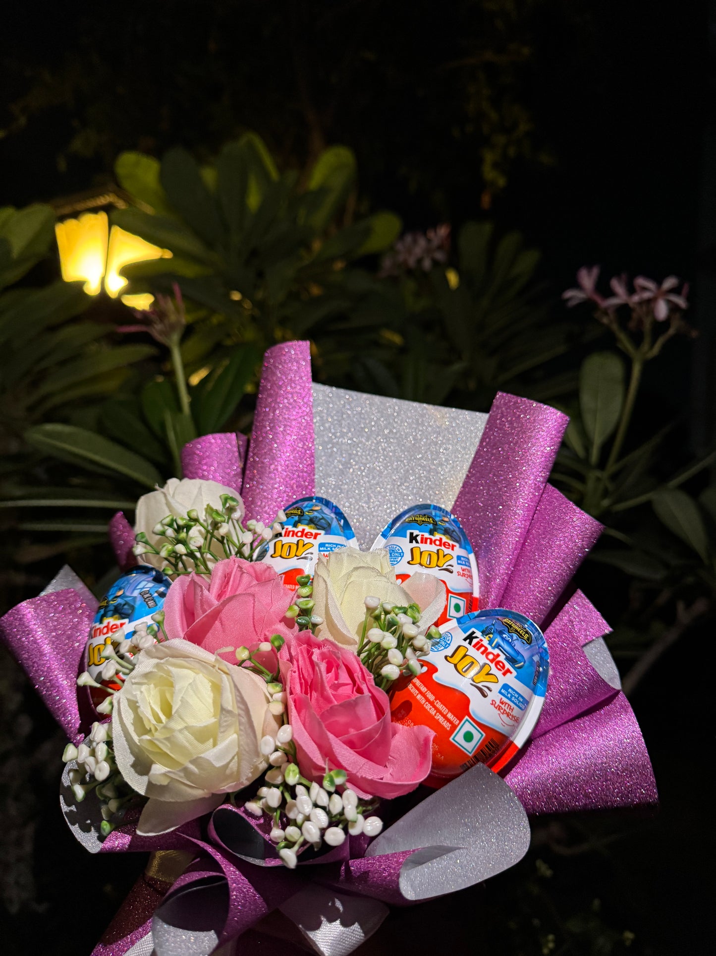 Batman Batwheels Kinder Joy Glitter Bouquet – A Sparkling Surprise with Superhero Joy ( 4 Pieces)
