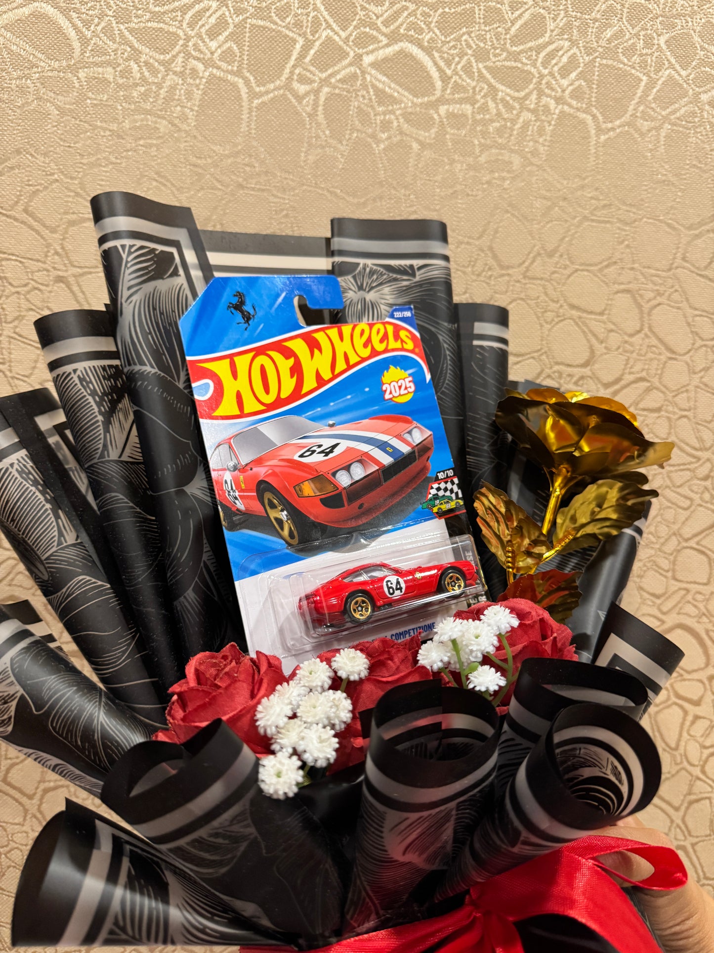 Hot Wheels Bouquet-Ferrari 365 GTB4 Heritage Bouquet