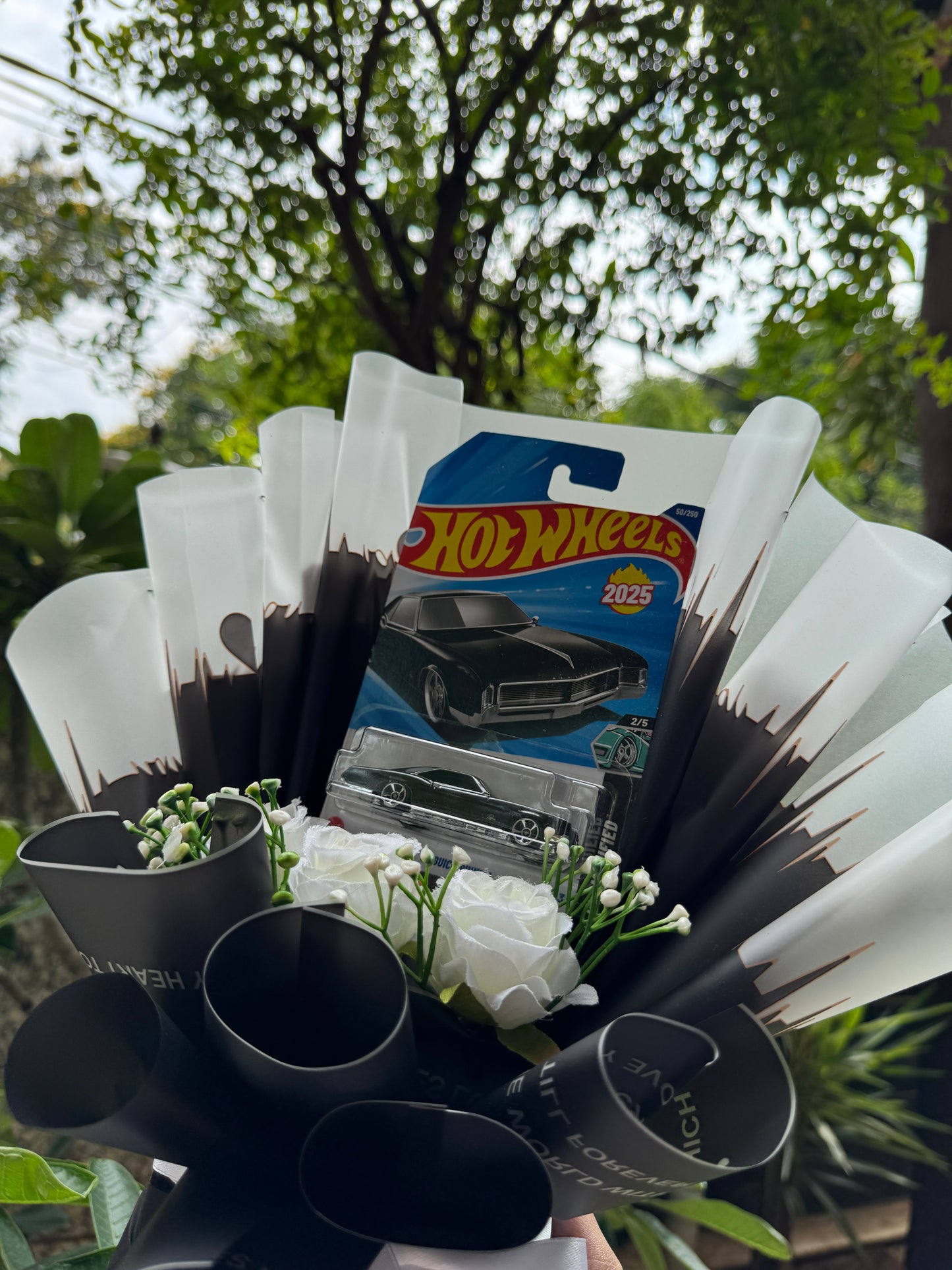 1968 Buick Riviera Hot Wheels Bouquet – Premium Black Vintage Edition