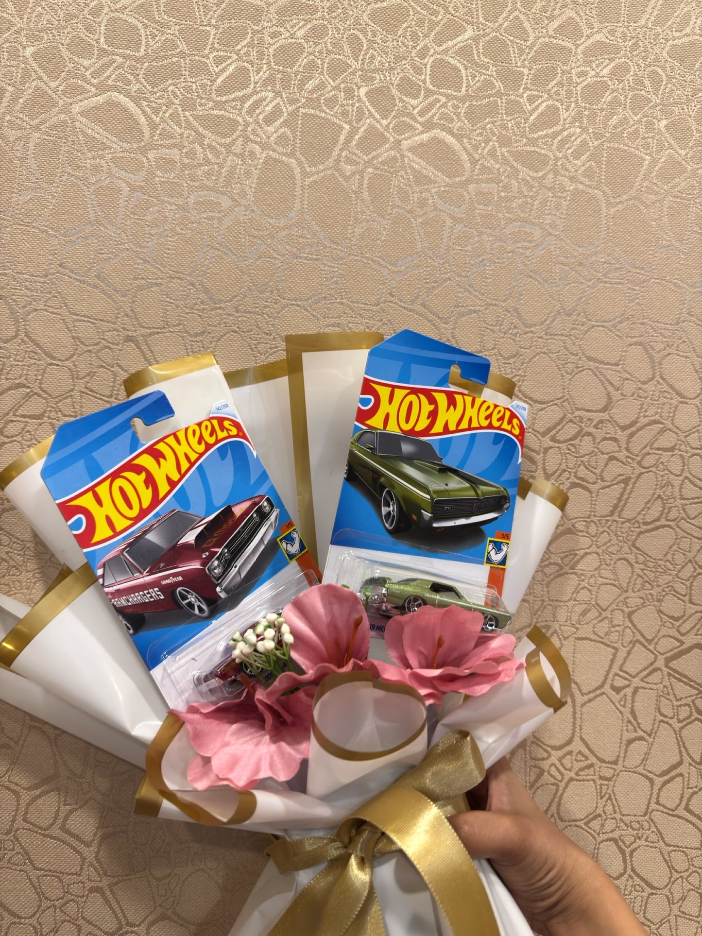 The Hot Wheels Bouquet - Vintage Drive Edition