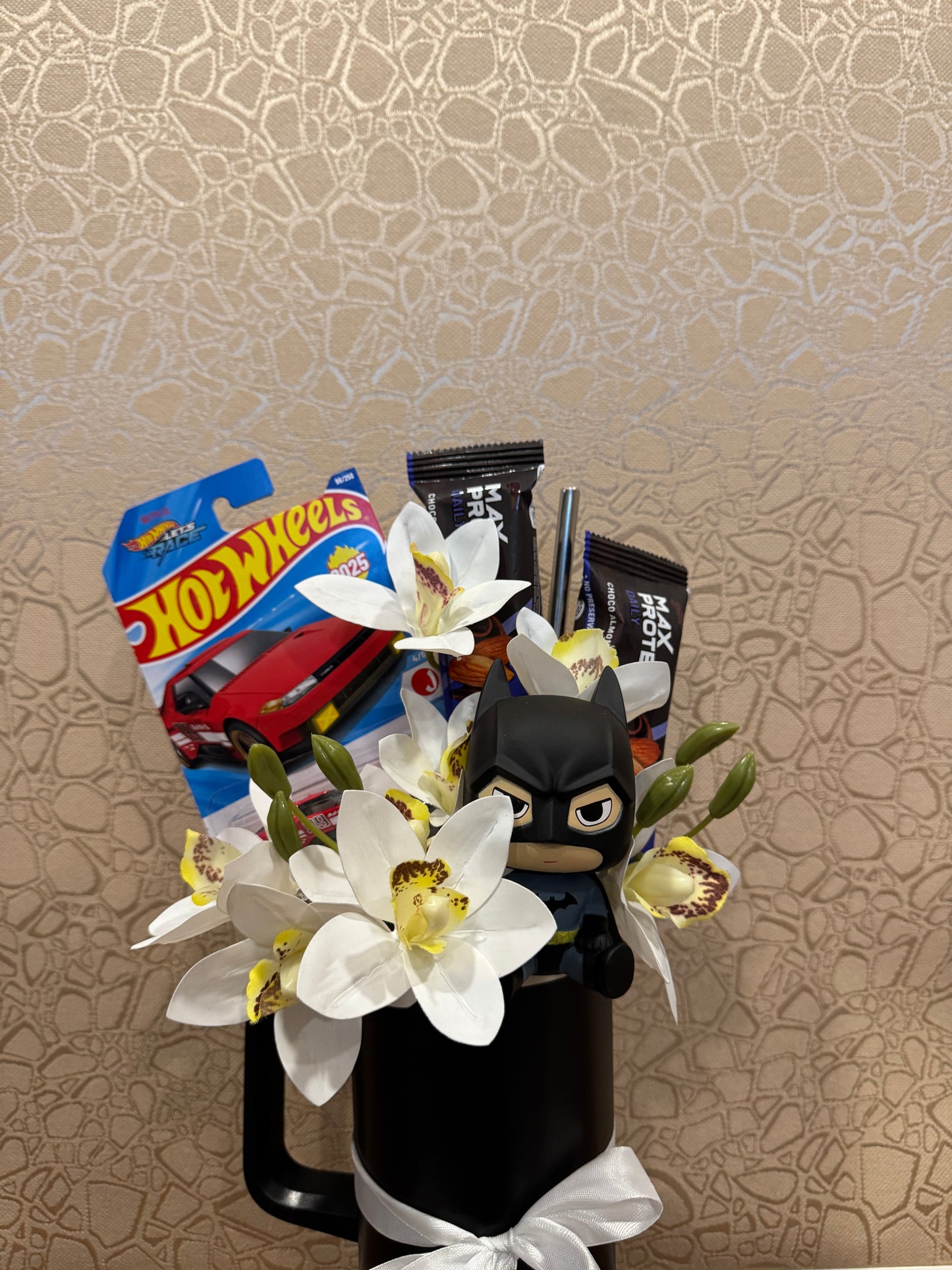 Tumbler Hot Wheels Bouquet - Cymbidium Orchids