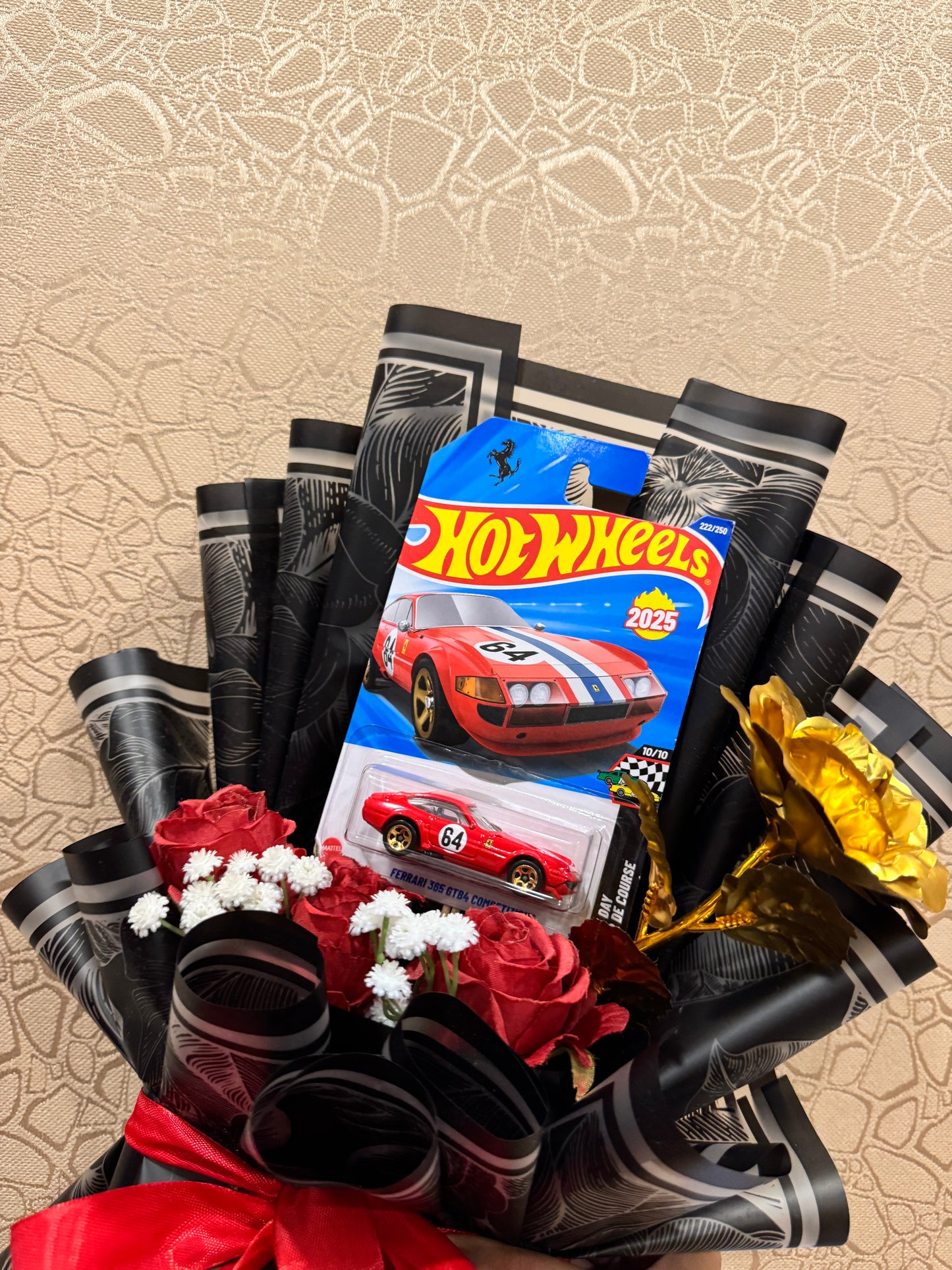 Hot Wheels Bouquet-Ferrari 365 GTB4 Heritage Bouquet