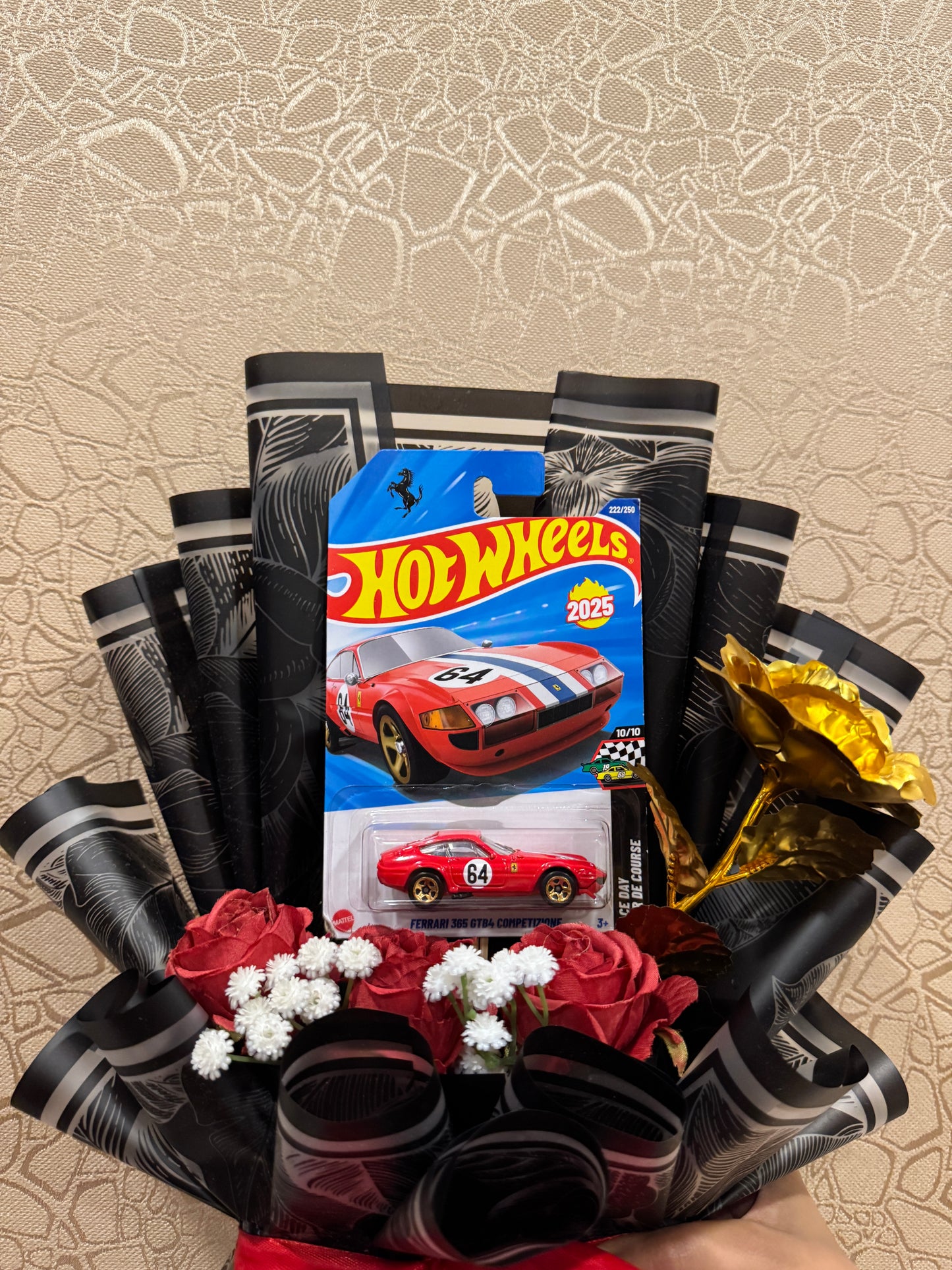 Hot Wheels Bouquet-Ferrari 365 GTB4 Heritage Bouquet