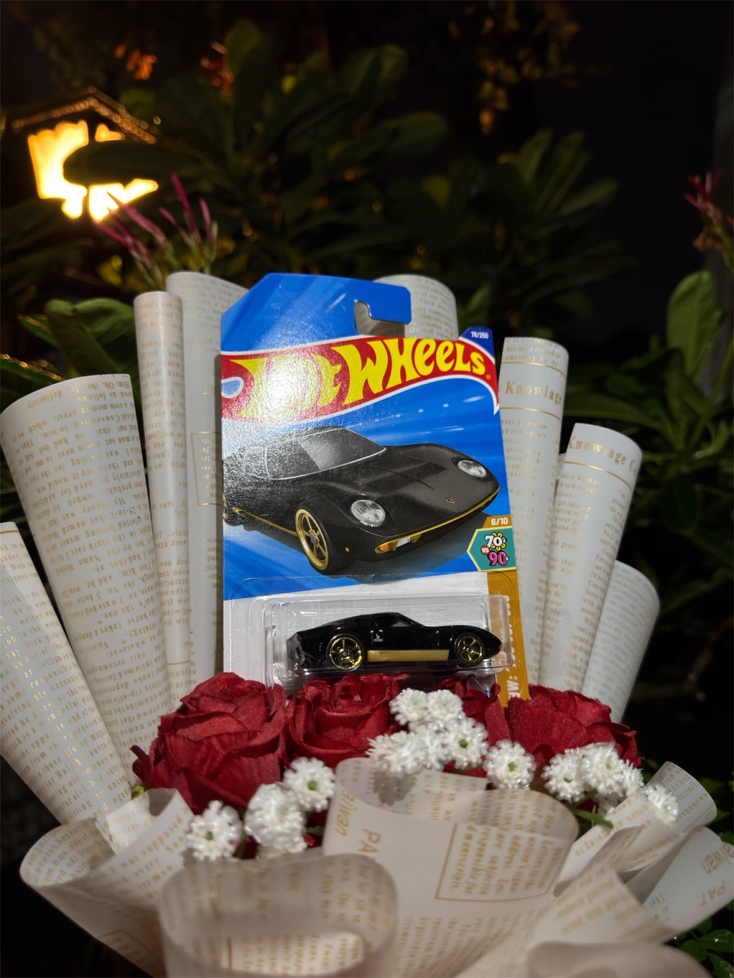 Hot Wheels Bouquet – Midnight Monarch: The Lamborghini Edition