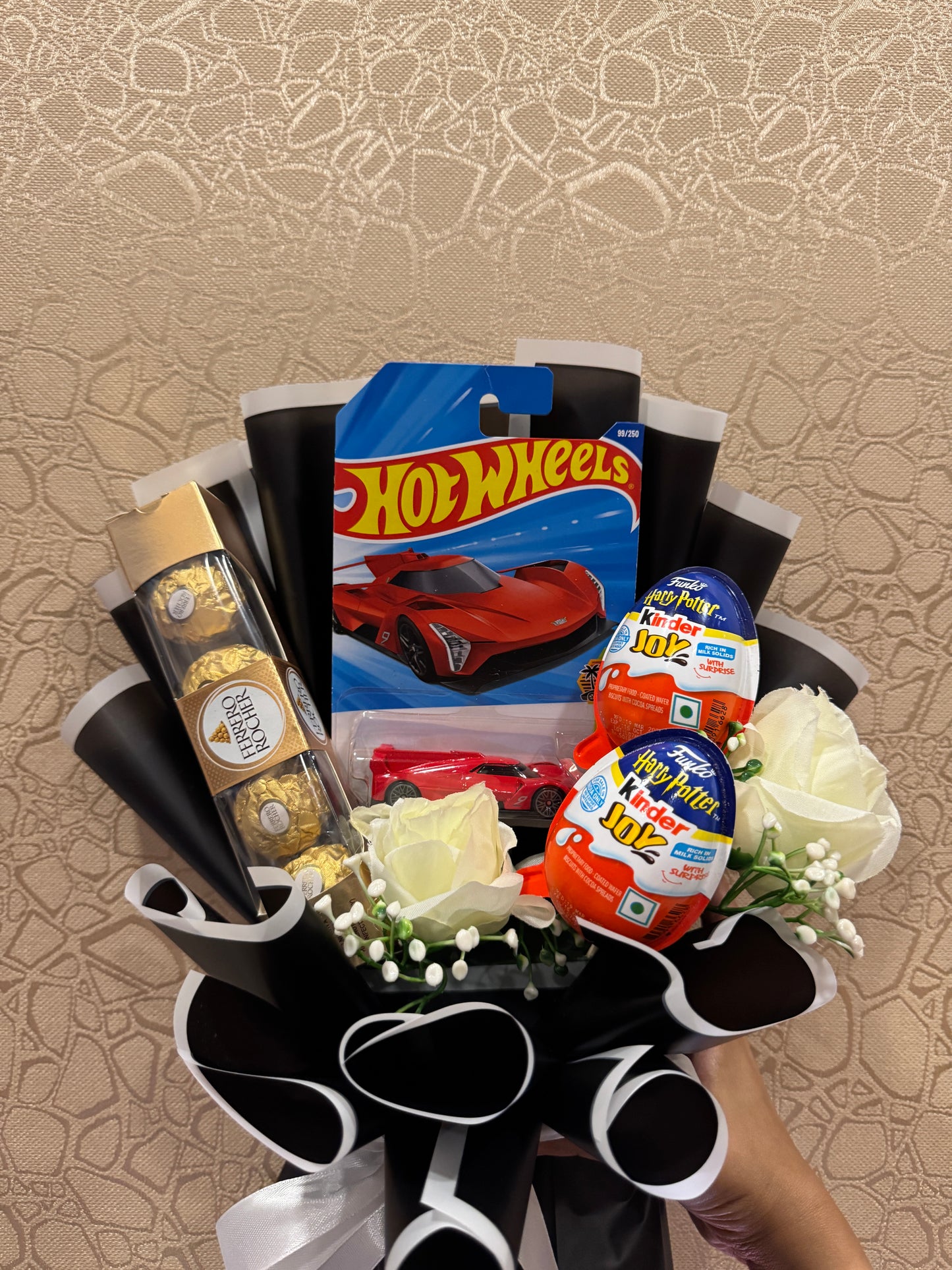 Hot Wheels Bouquet-Sweet & Speedy Surprise Bouquet