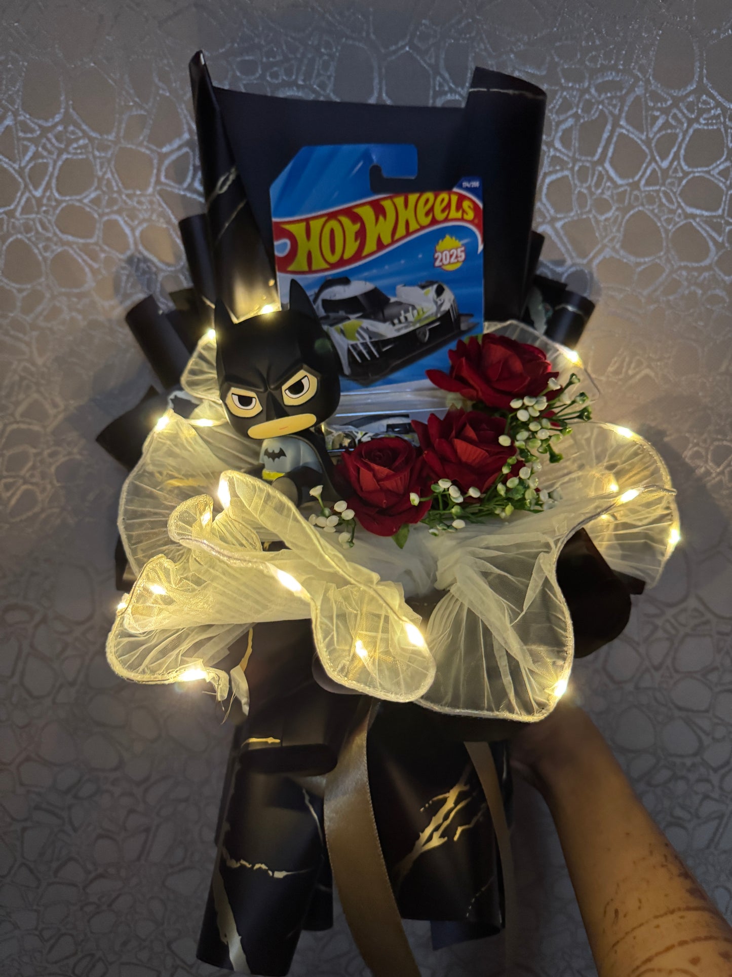 Premium Hot Wheels Bouquet - The Shinning Batman