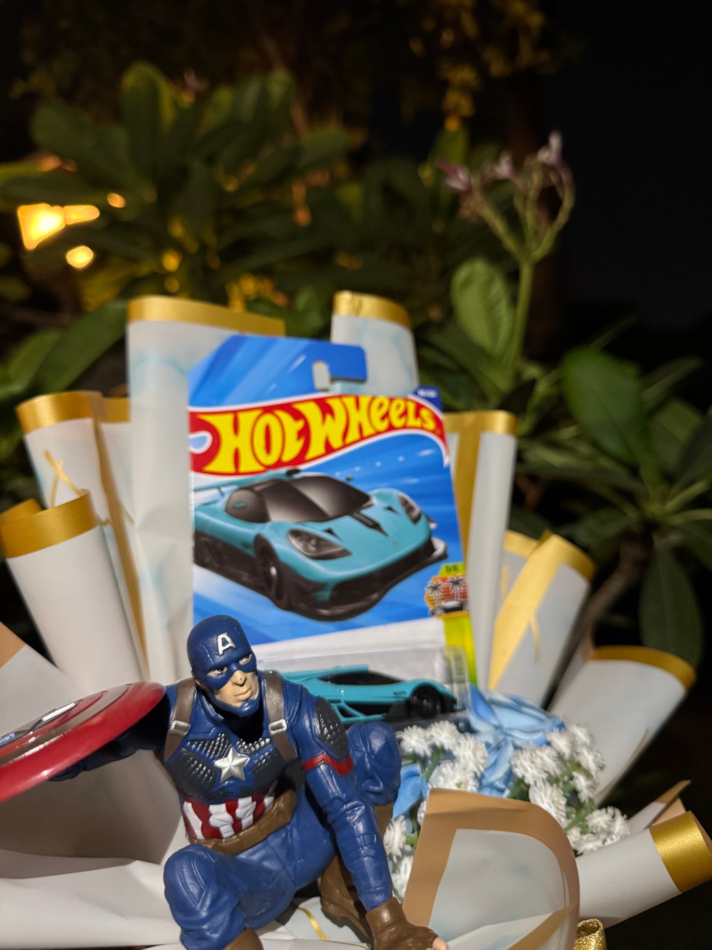 Hot Wheels Bouquet – Hero Drive Featuring Gordon Murray & Captain America