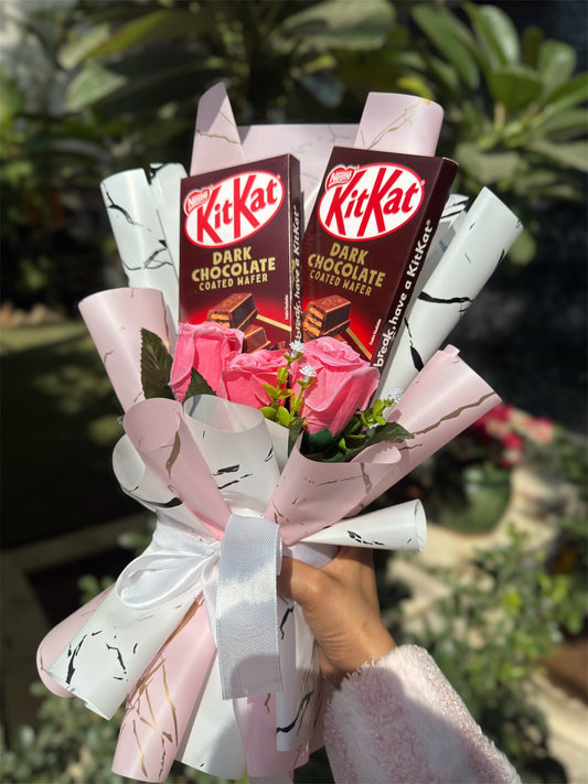 Marble Rose Kitkat Chocolate Bouquet - For Kitkat Lovers
