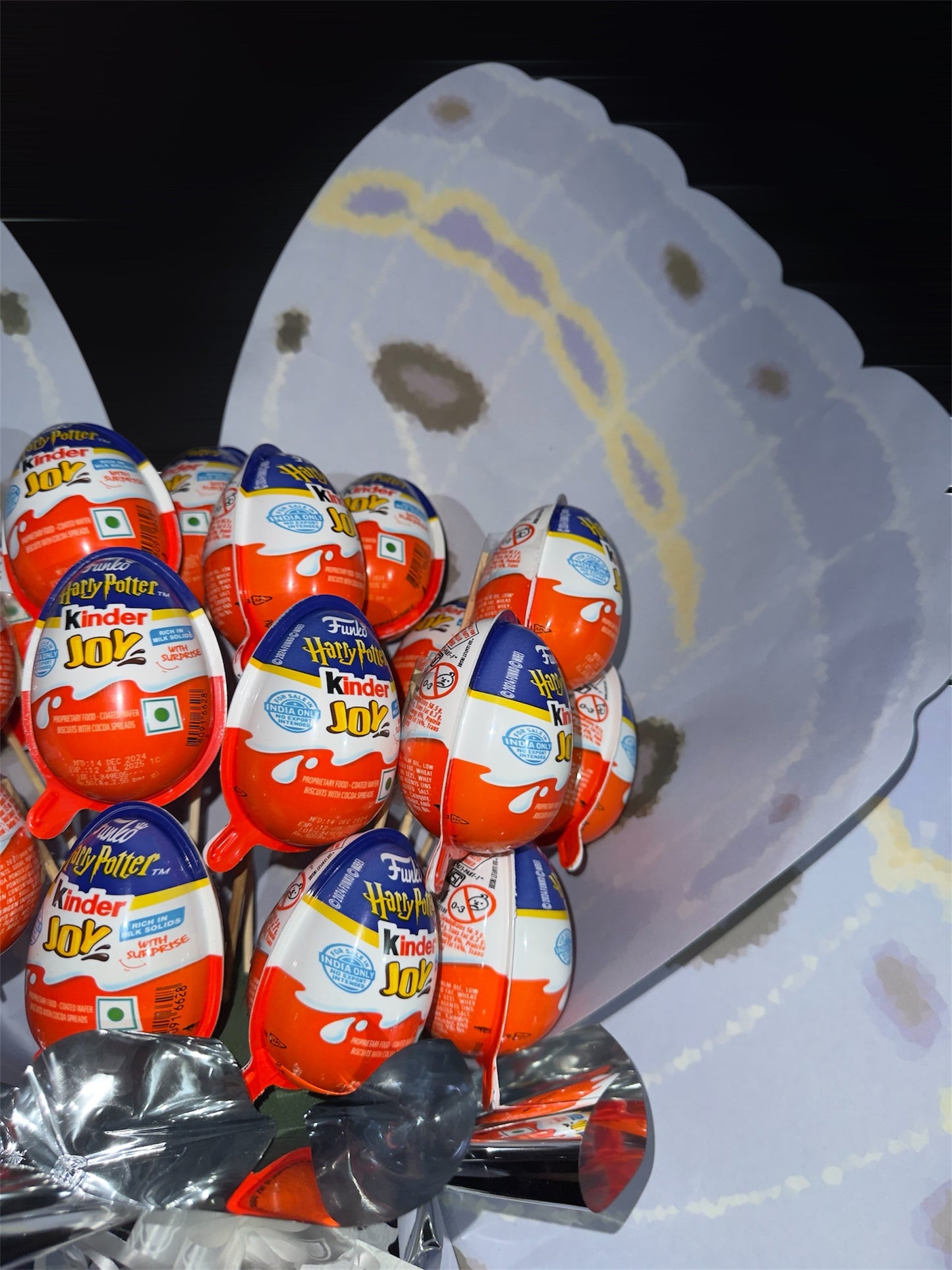 Harry Potter Kinder Joy Bouquet - Butterfly Bloom (15 pieces)