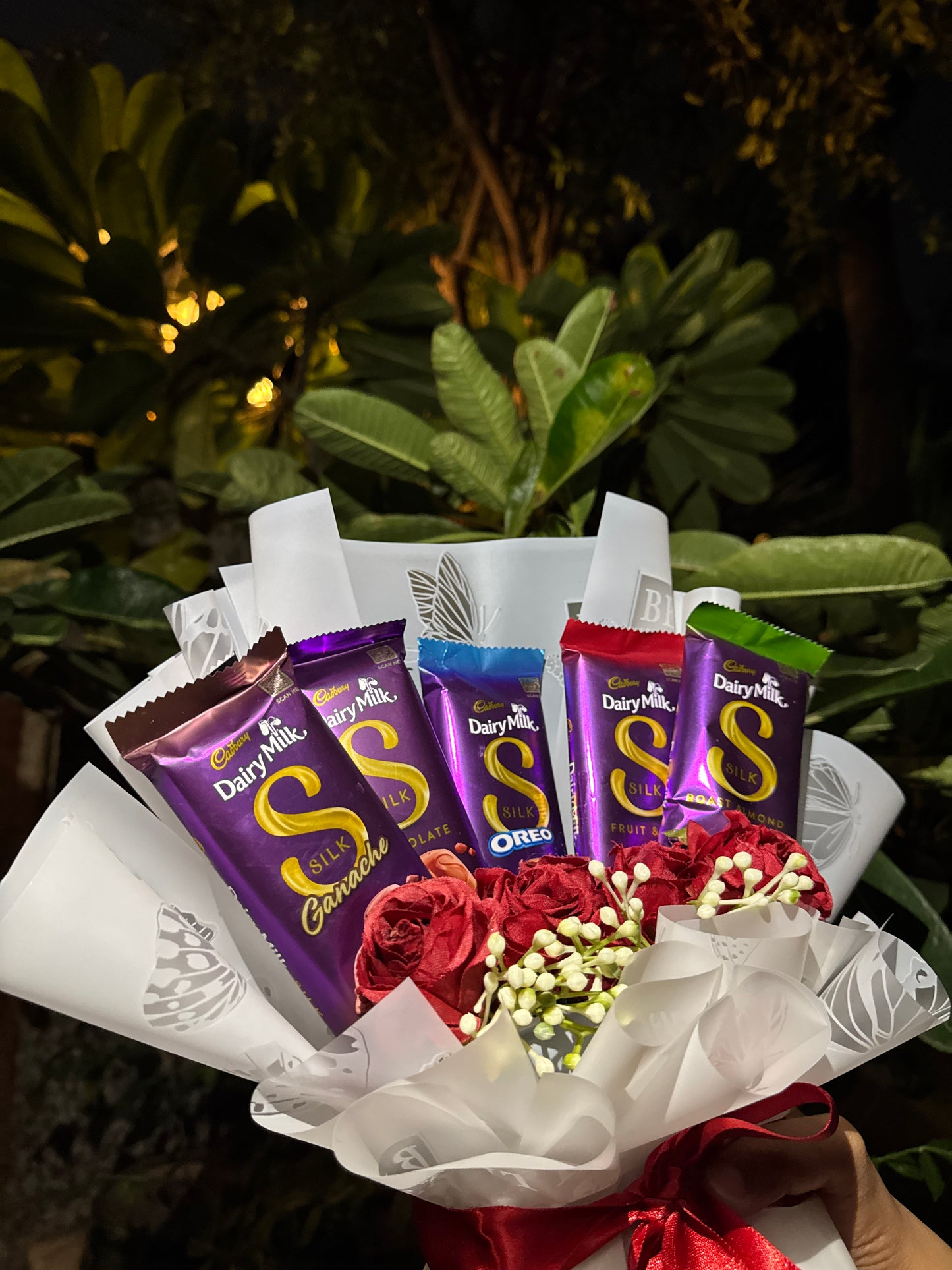 Dairy Milk Silk Chocolate Bouquet – A Delicious Expression of Love