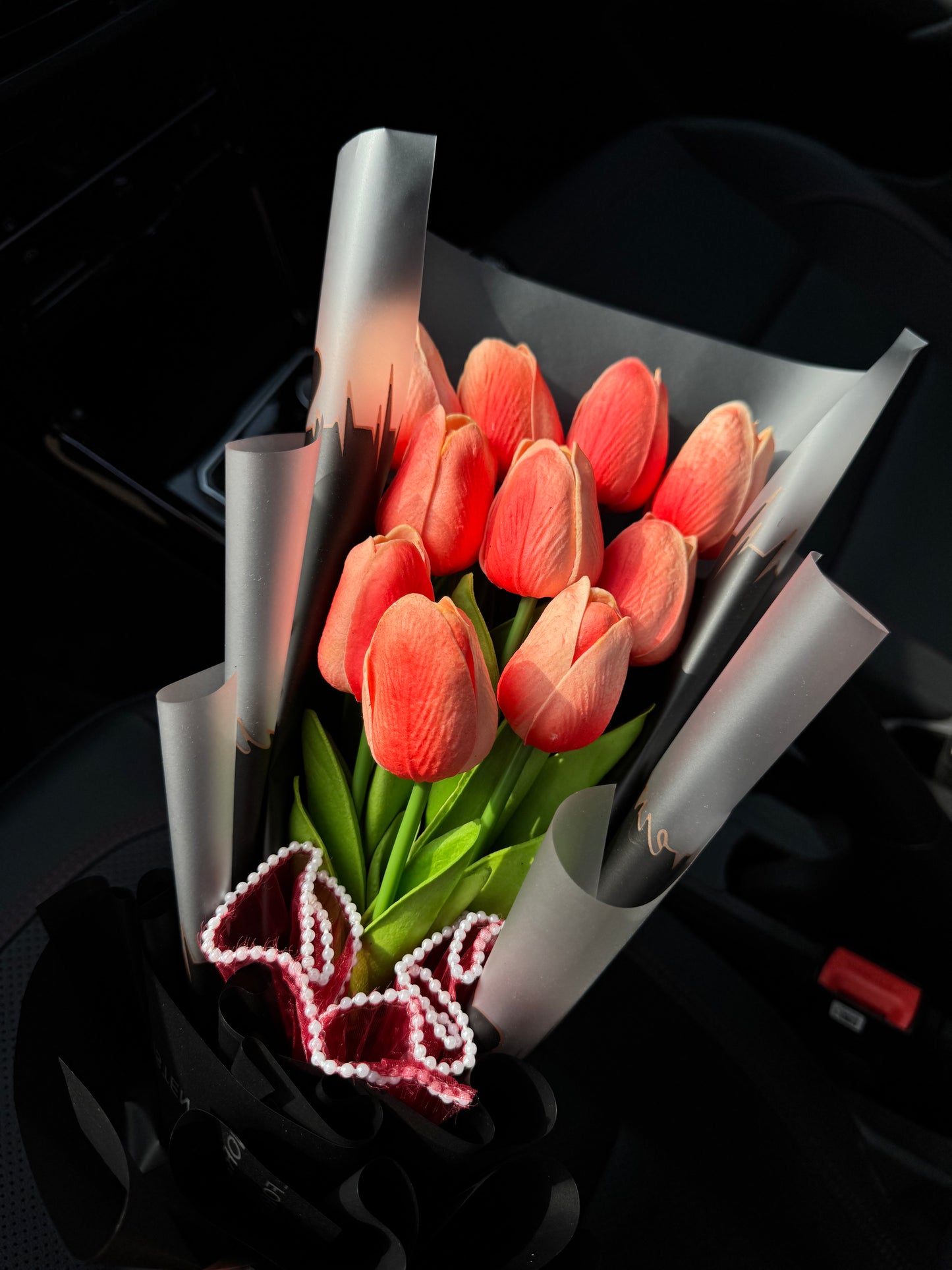 Coral Tulip Bouquet – Elegance in Every Bloom