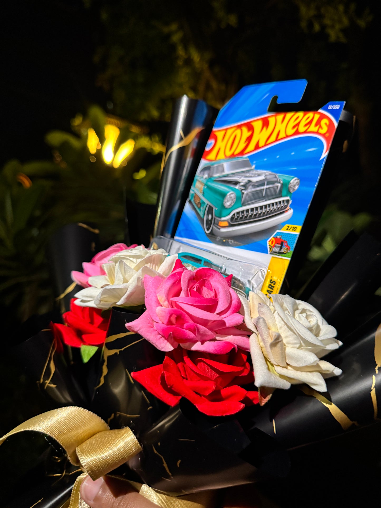 The Hot Wheels Bouquet - For Roses Lovers