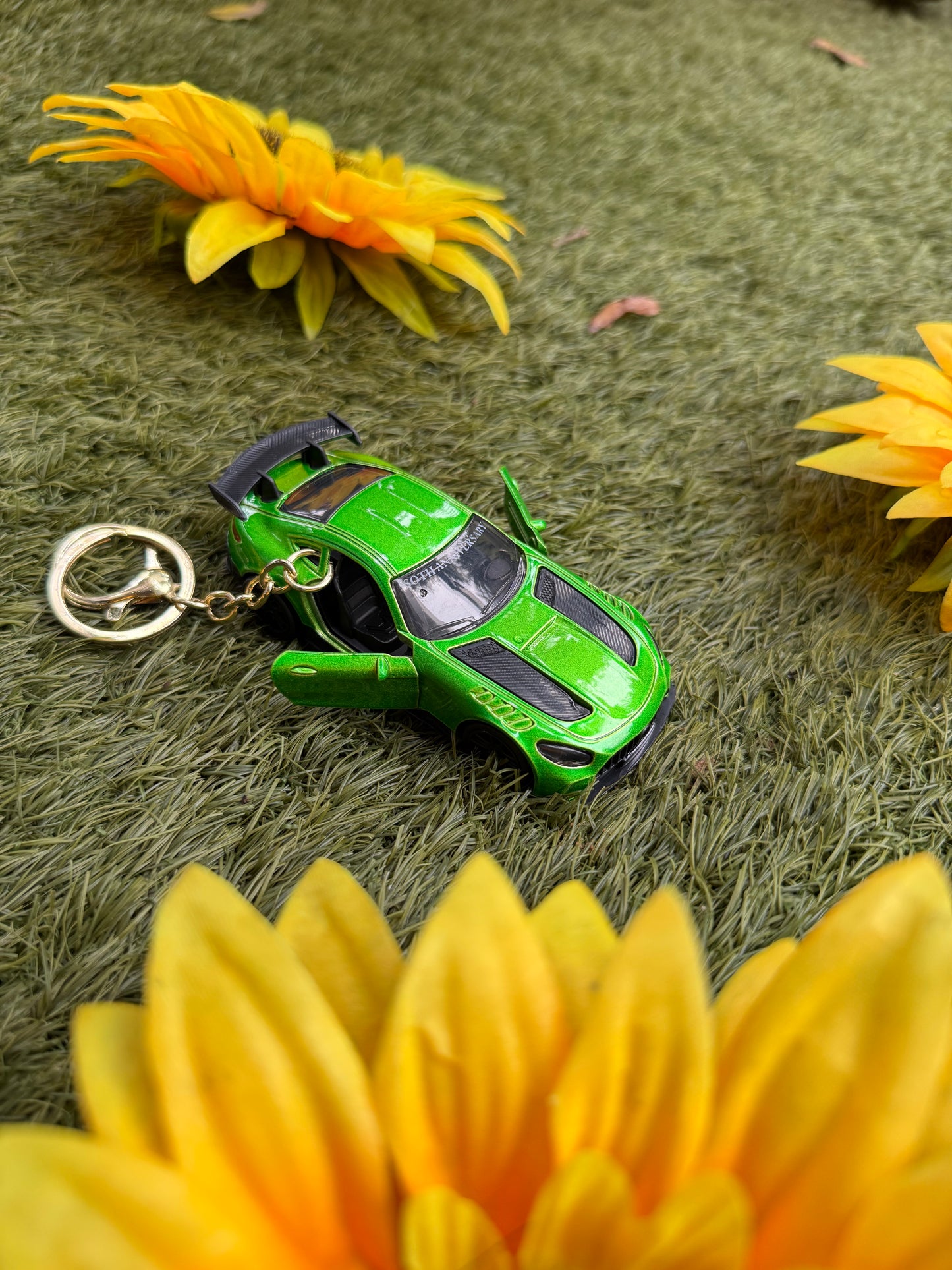 Premium Mercedes-AMG GT R Metal Car Keychain – Luxury, Power & Precision
