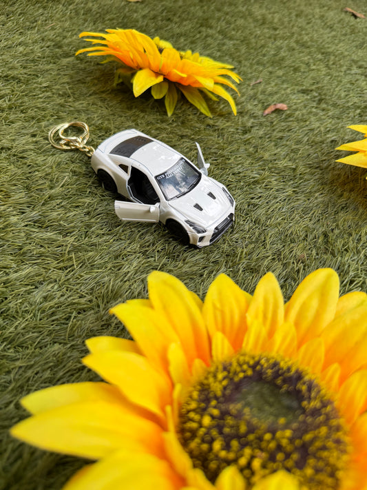 Premium Nissan GT-R (R35) Metal Car Keychain – Luxury, Strength & Style