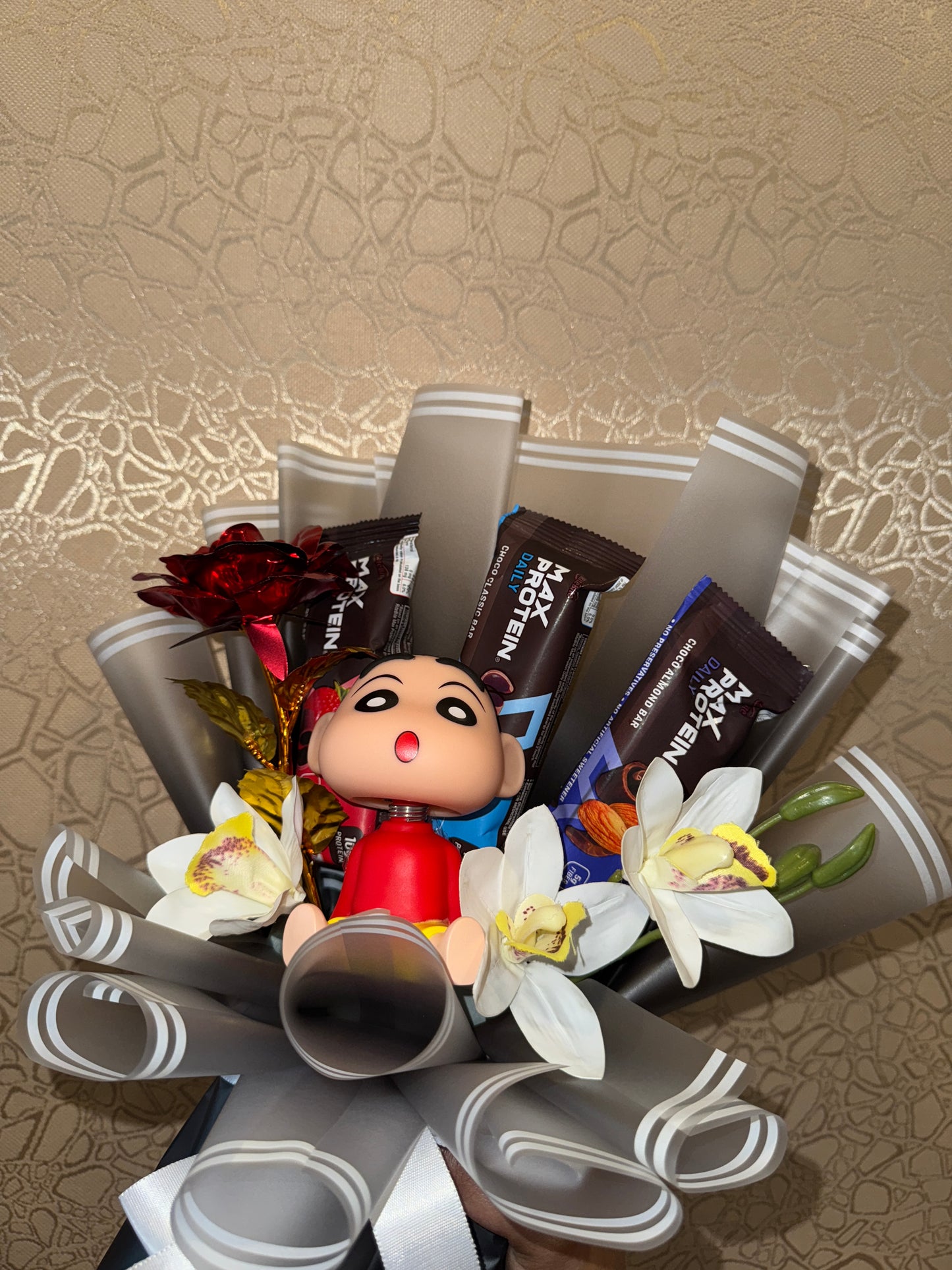 ShinChan Protein Bar Bouquet – Fun, Fitness & Floral Charm