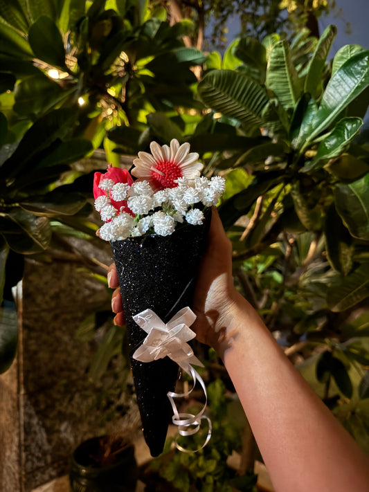 Daisy Scented Candle – Elegant White Florals