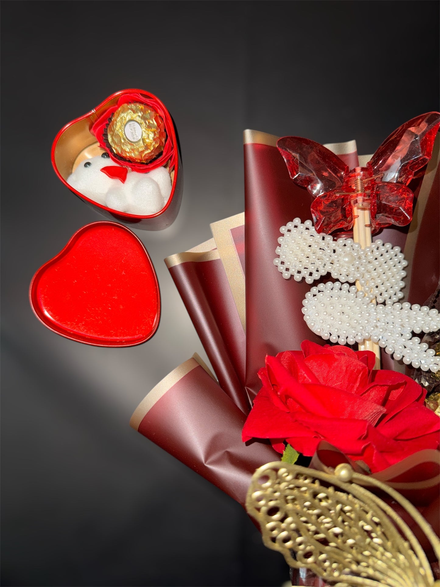 Ferrero Rocher Clutcher Bouquet - Golden Bliss