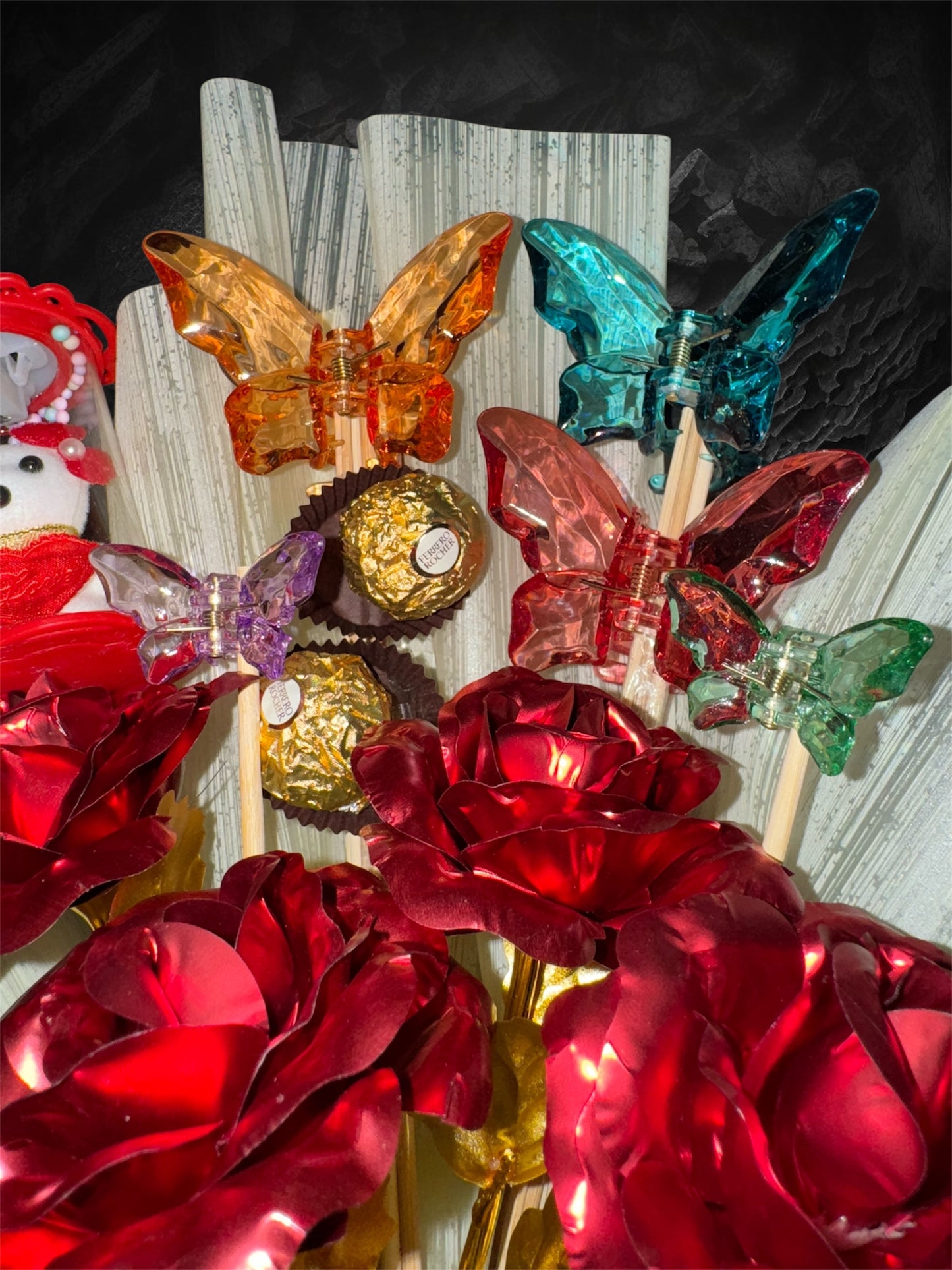 Clutcher Bouquet - A Premium Gift