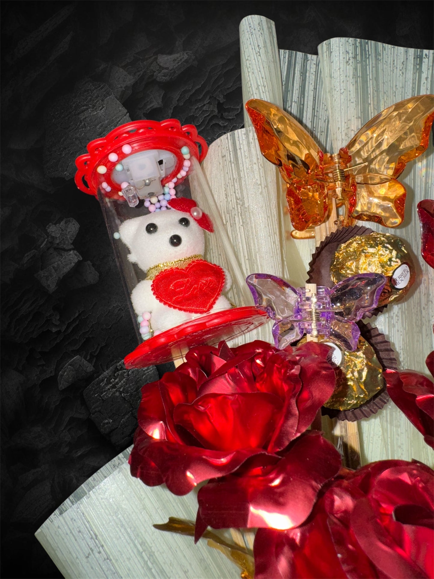Clutcher Bouquet - A Premium Gift