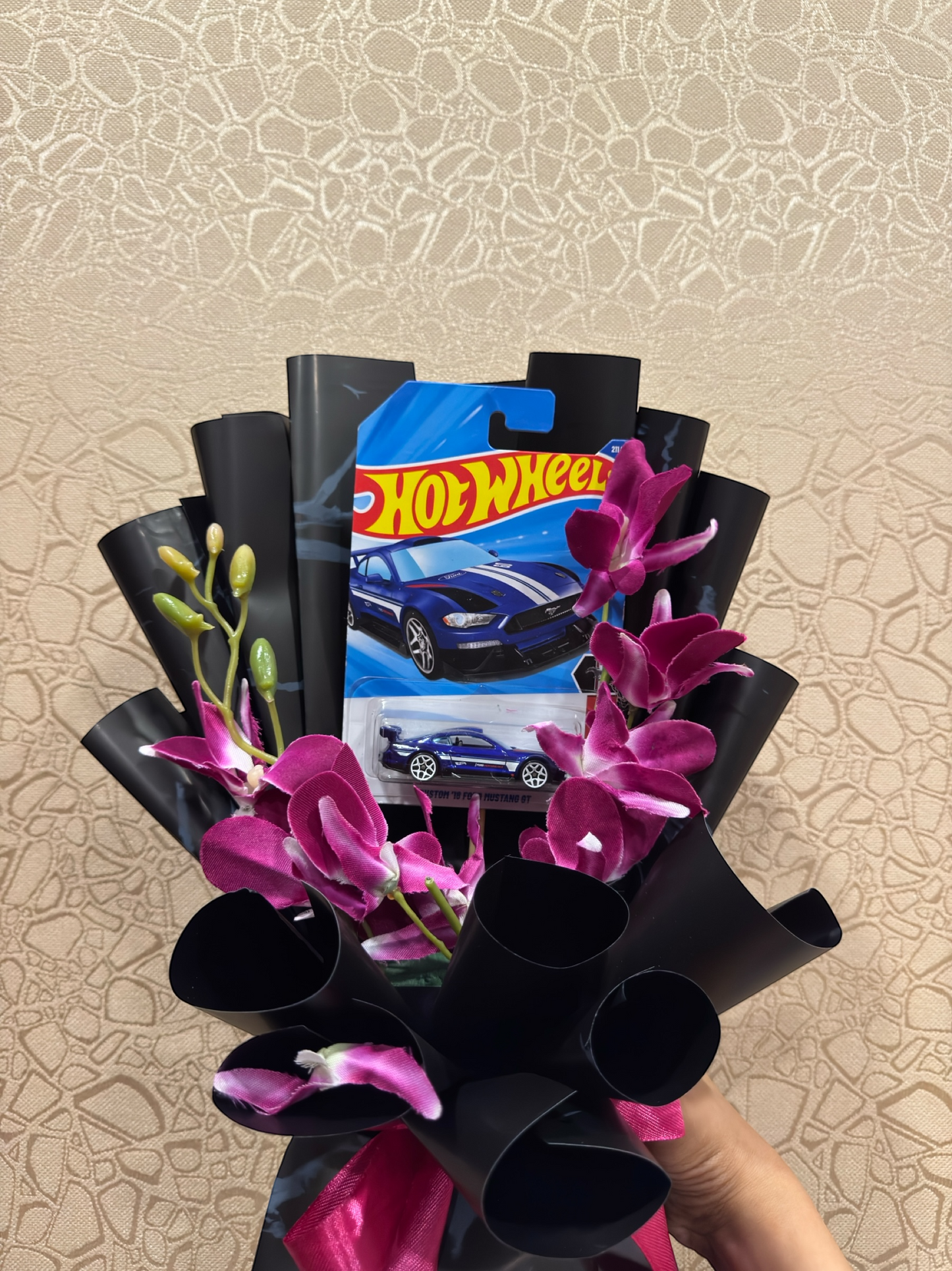 Custom 18 Ford Mustang GT Dendrobium Orchid Hot Wheels Bouquet – Luxury & Elegance