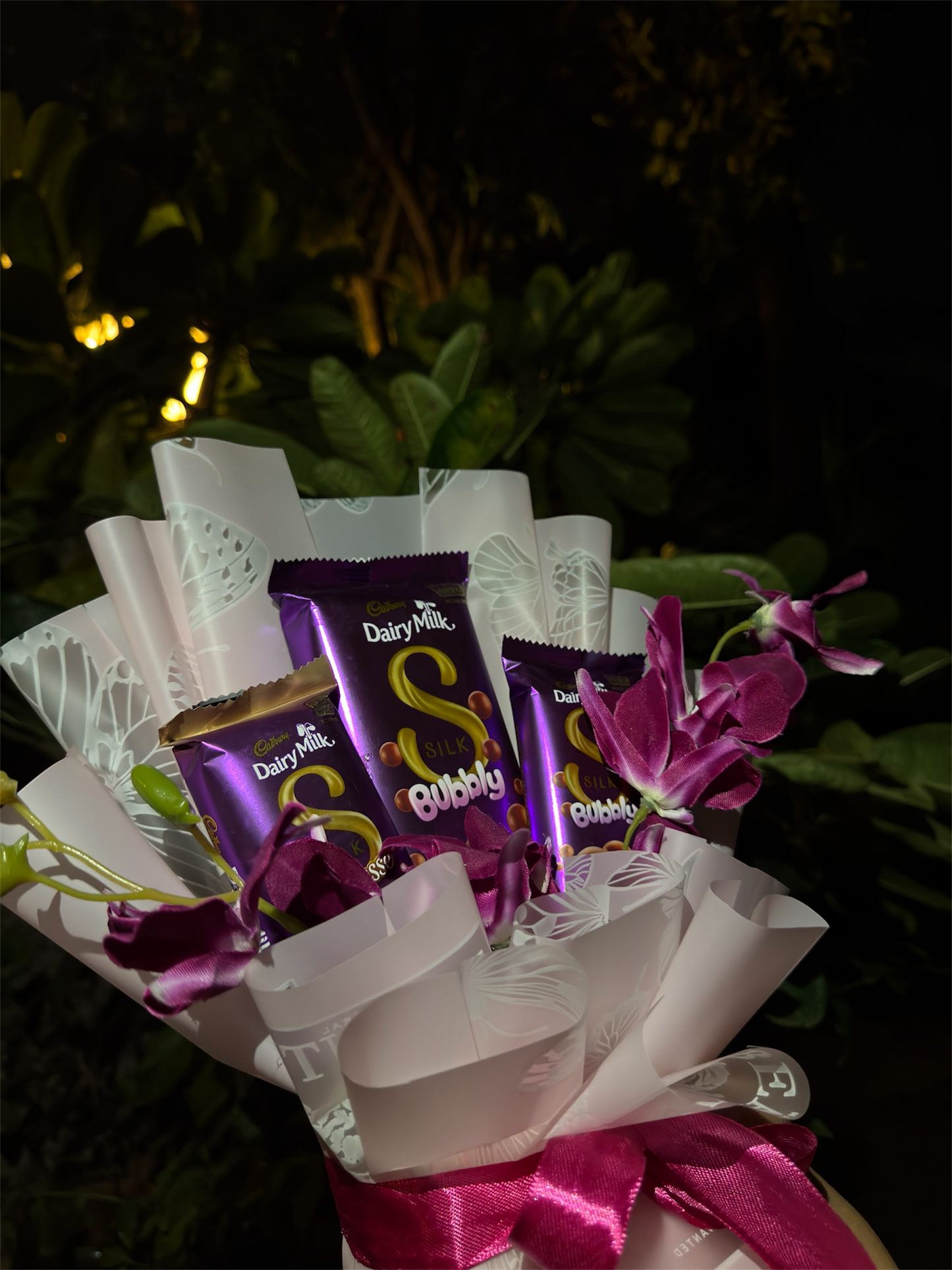 Dairy Milk Silk & Orchid Bouquet – A Touch of Sweet Pink Elegance