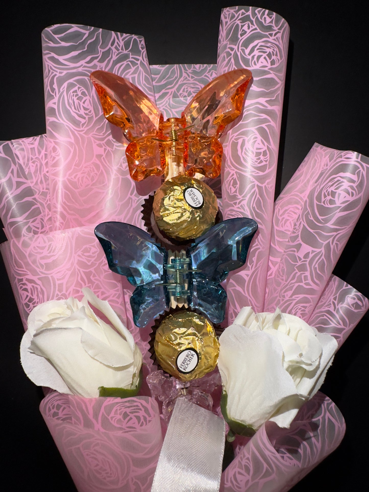 Premium Crystal Clutcher Bouquet