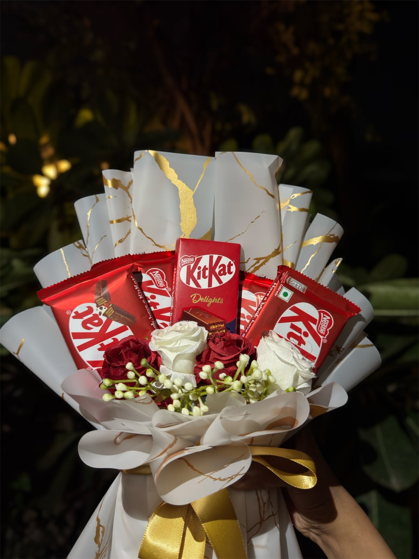 KitKat Chocolate Bouquet – Signature Luxury Edition