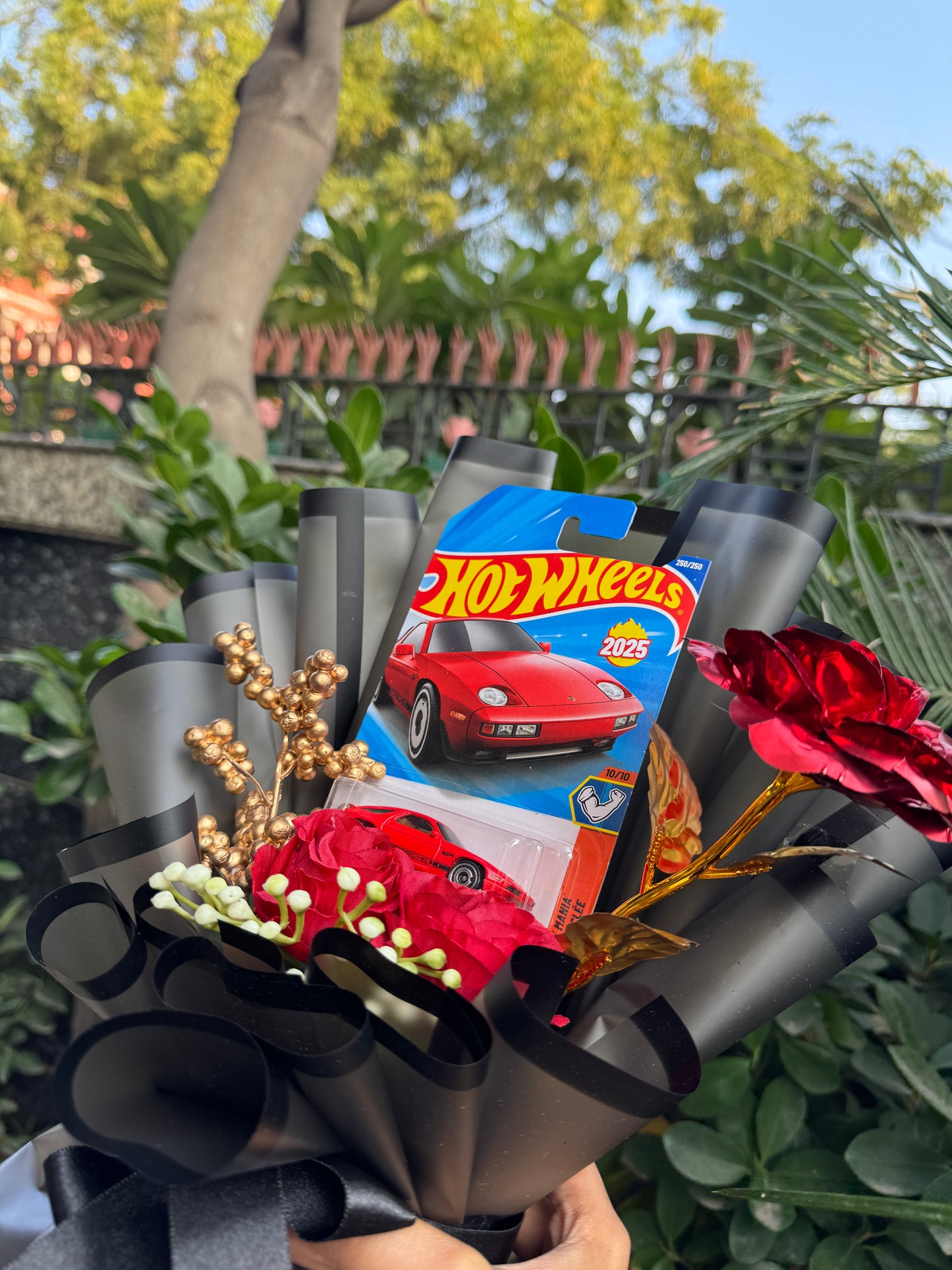 The Hot Wheels 1983 Porsche 928S Bouquet – The Ultra-Rare Collector’s Edition